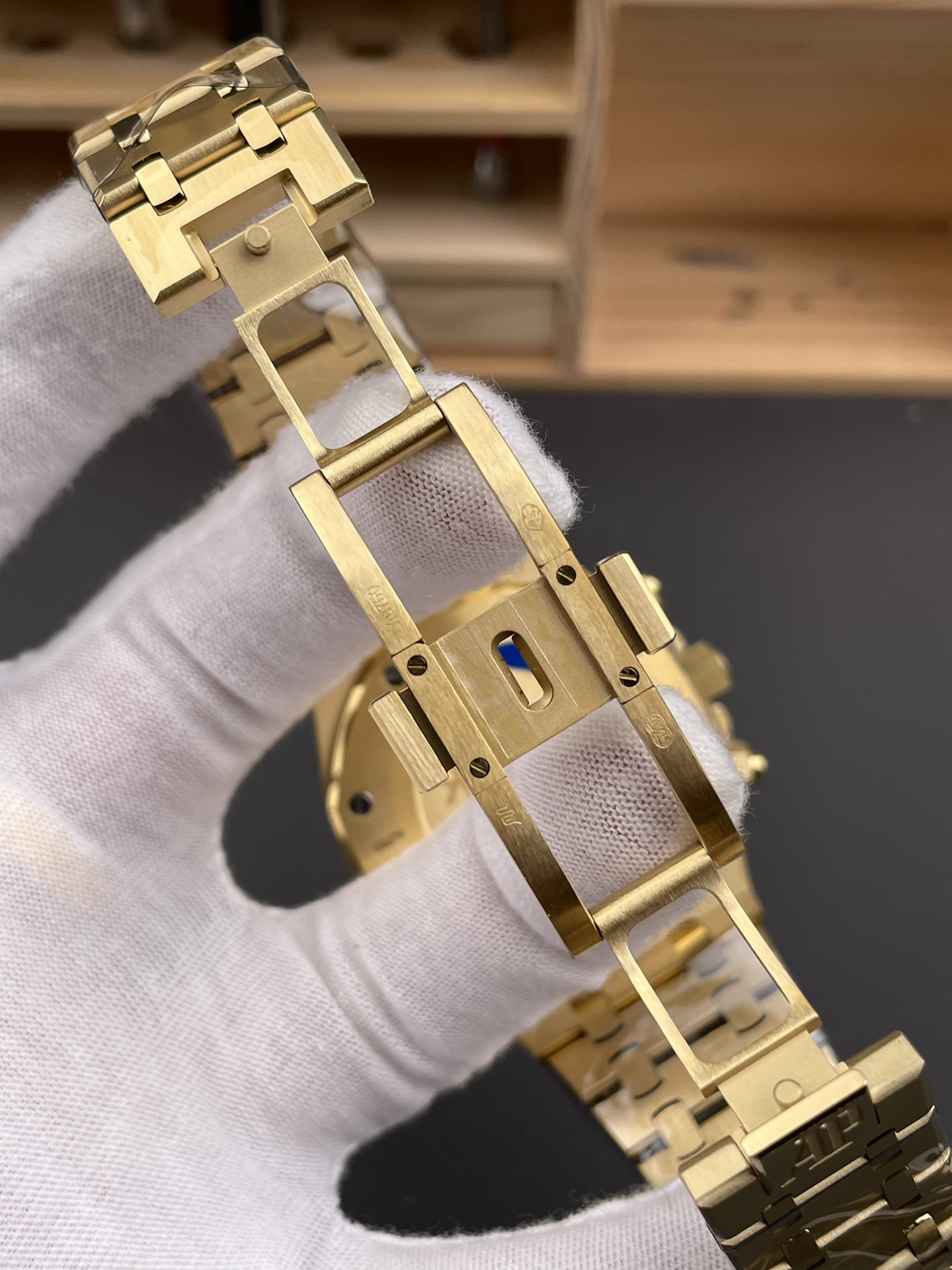Royal Oak Chrono 26331 Yellow Gold Green Dial Super Clone Watch - view 8