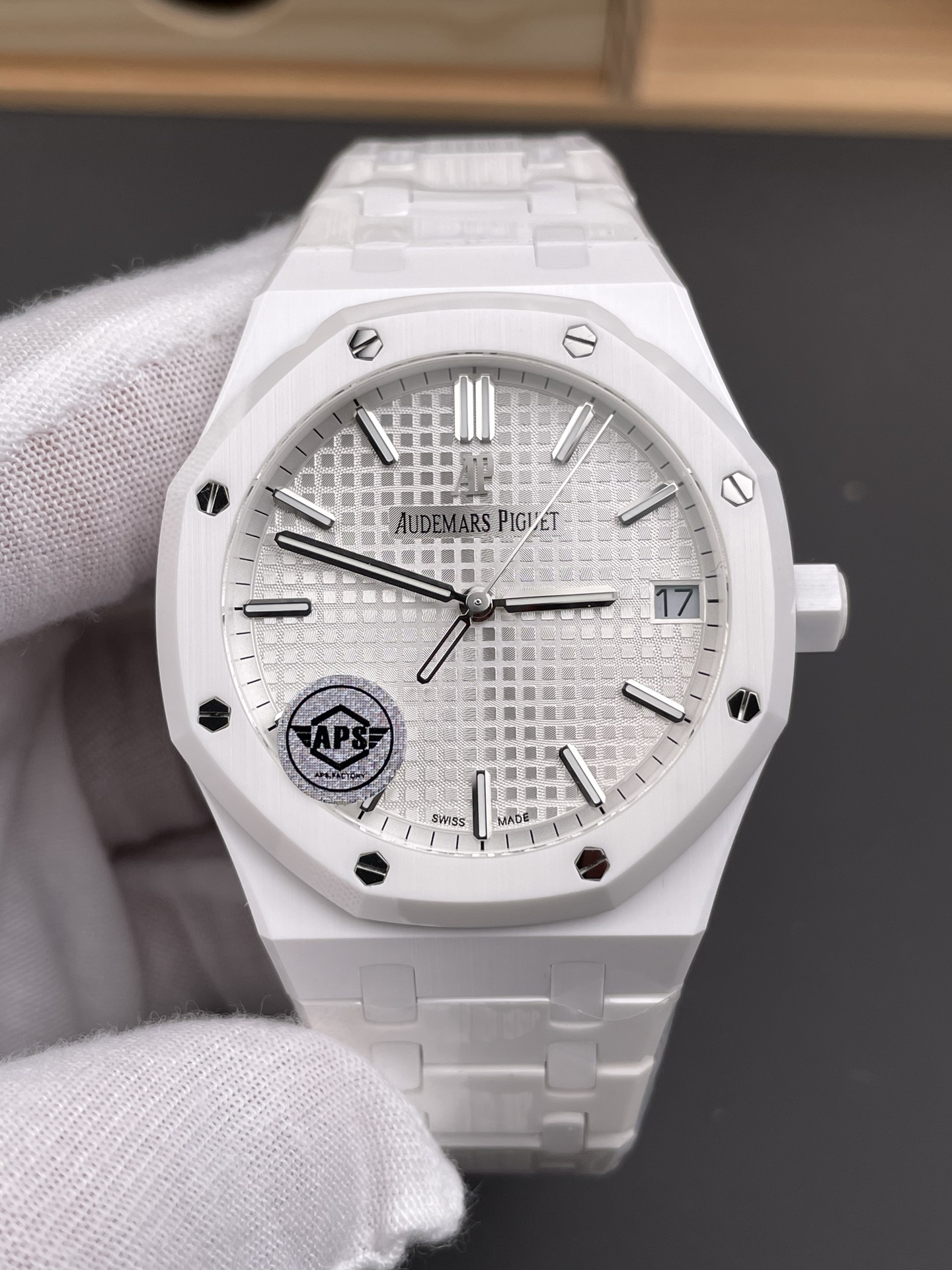 Audemars Piguet Royal Oak 15500 White Ceramic Super Clone Watch - view 2