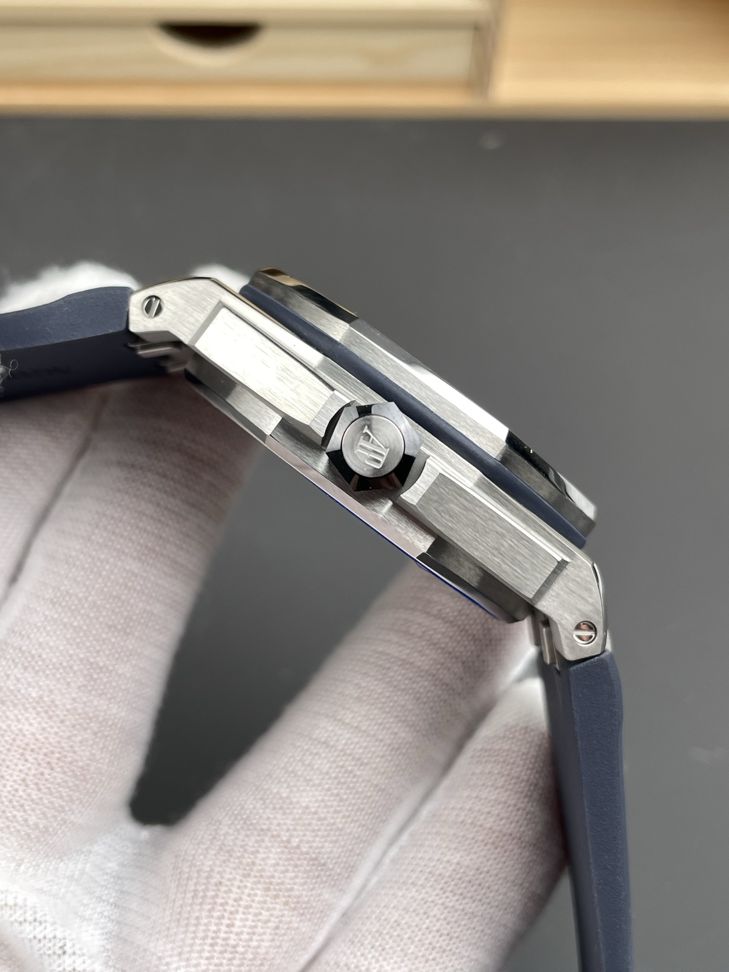 Audemars Piguet Royal Oak Offshore 1:1 Ultimate Swiss Super Clone Watch Blue Dial Cal.4308 Movement - view 7