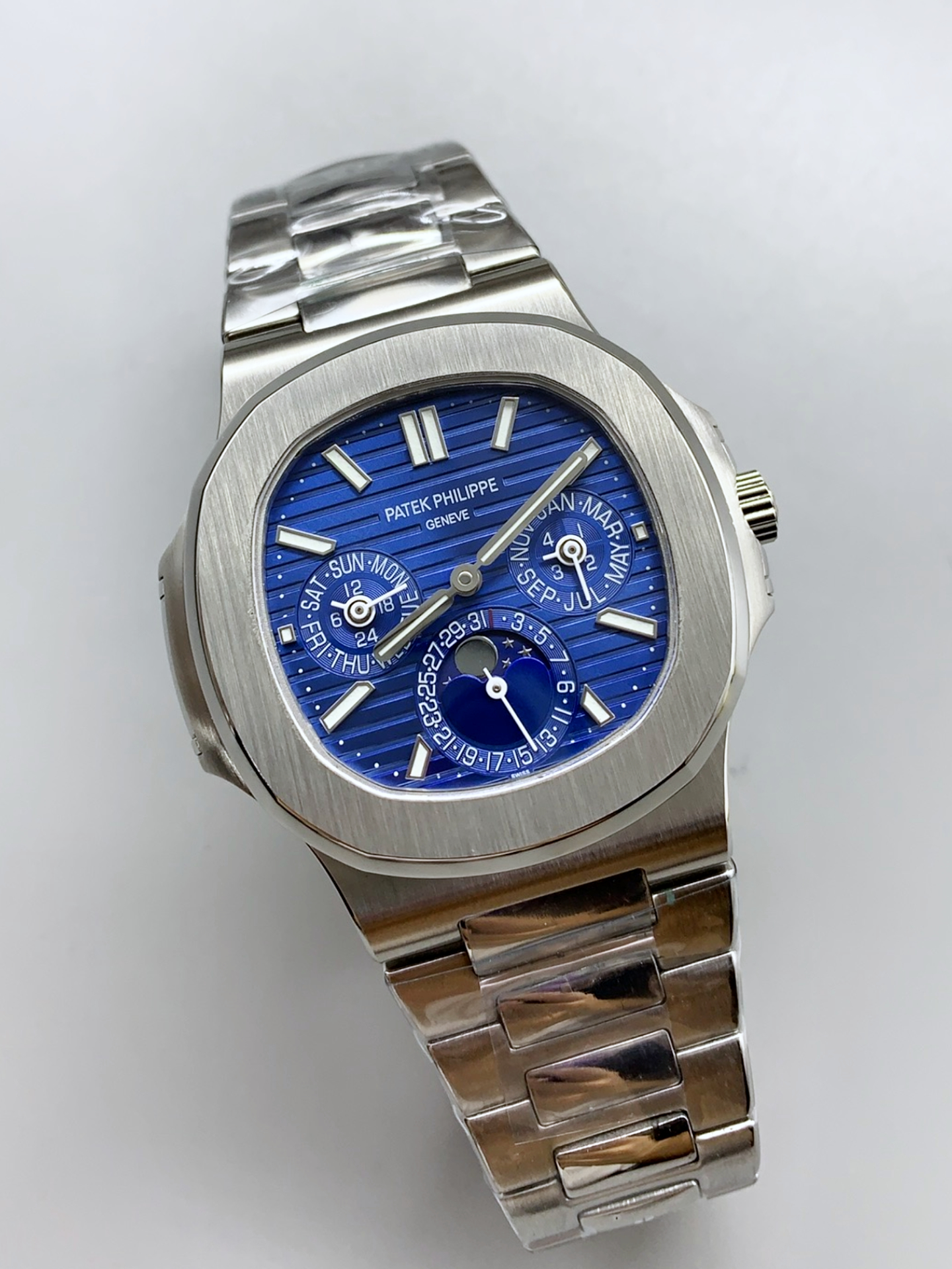 Patek Philippe Nautilus 5740 Perpetual Calendar Stainless Steel Purple Dial Swiss Super Clone Watch - view 4