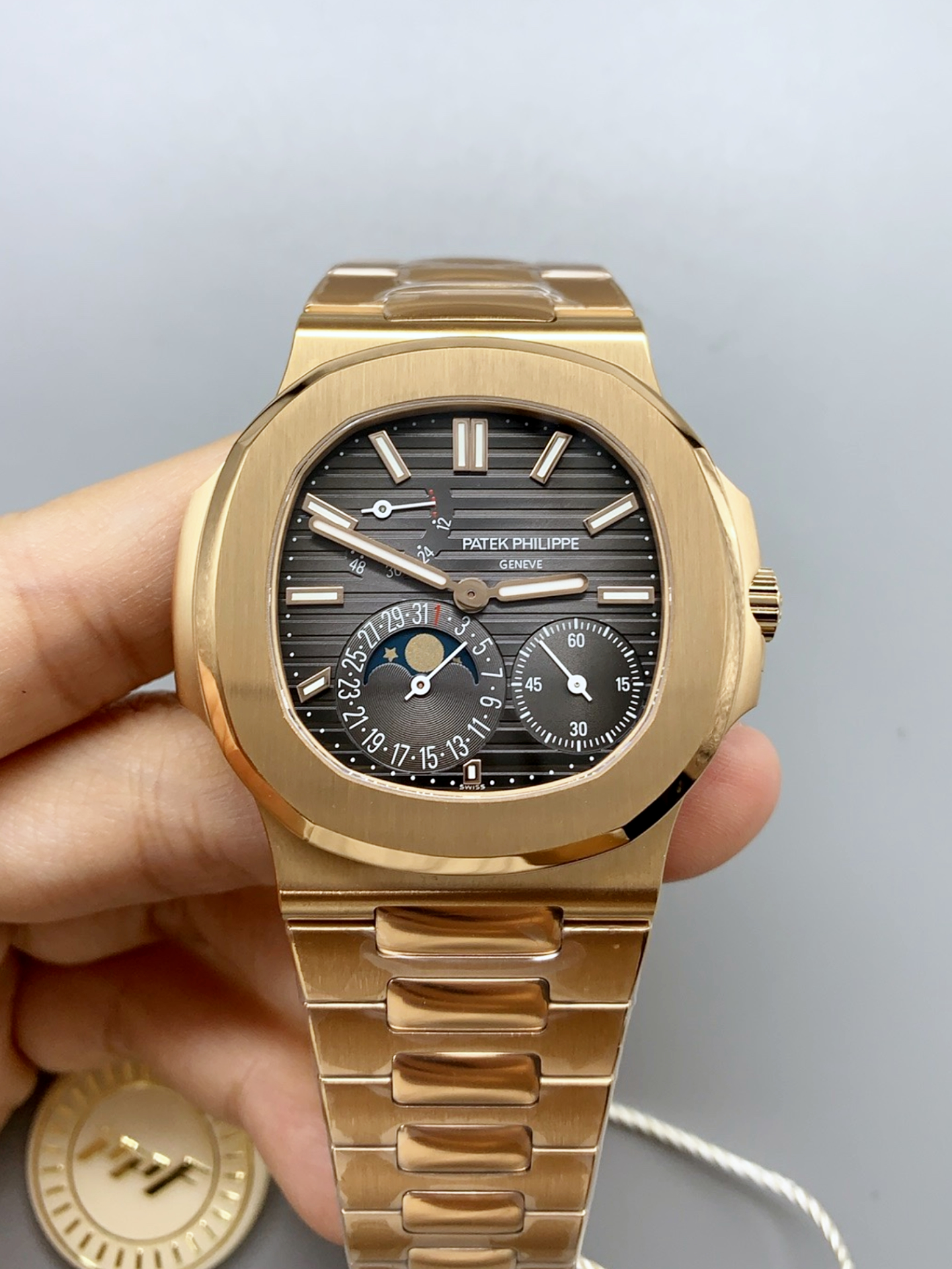 Patek Philippe Nautilus 5712/R 1:1 Quality Swiss Super Clone Watch in Brown Dial Gold Strap - view 2