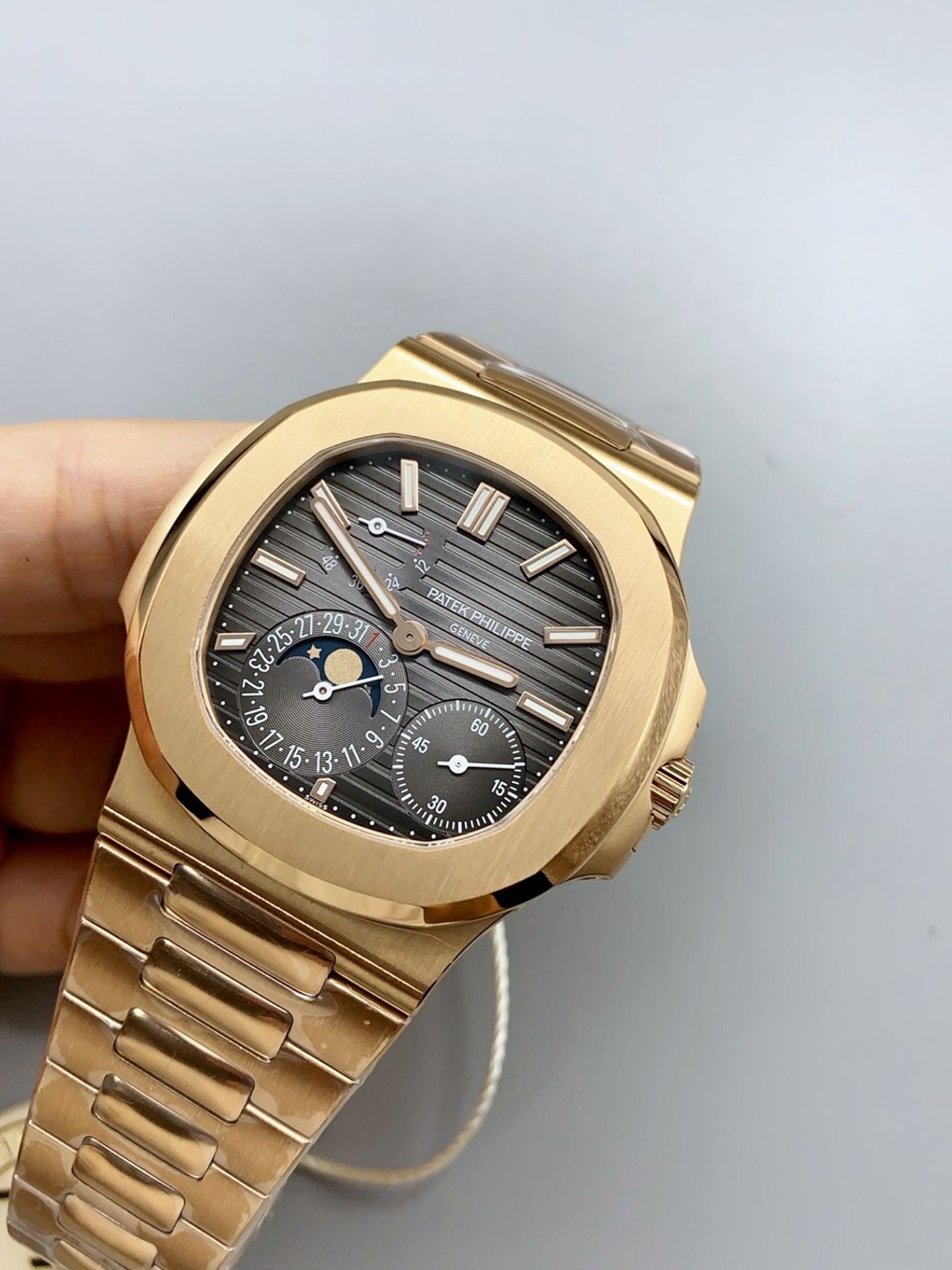 Patek Philippe Nautilus 5712/R 1:1 Quality Swiss Super Clone Watch in Brown Dial Gold Strap - view 3