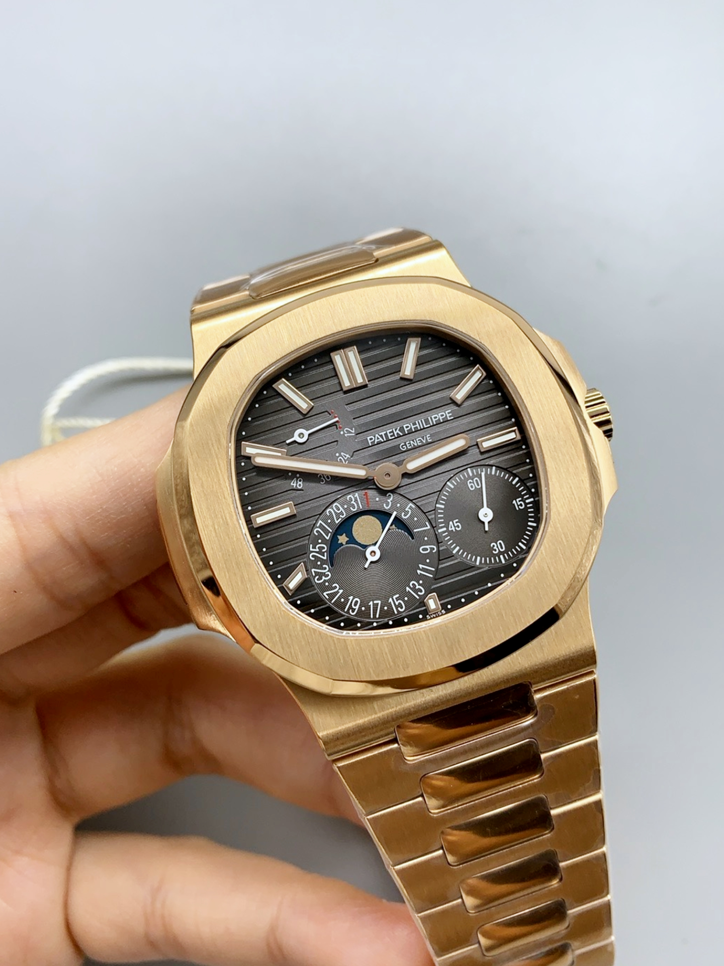 Patek Philippe Nautilus 5712/R 1:1 Quality Swiss Super Clone Watch in Brown Dial Gold Strap - view 4