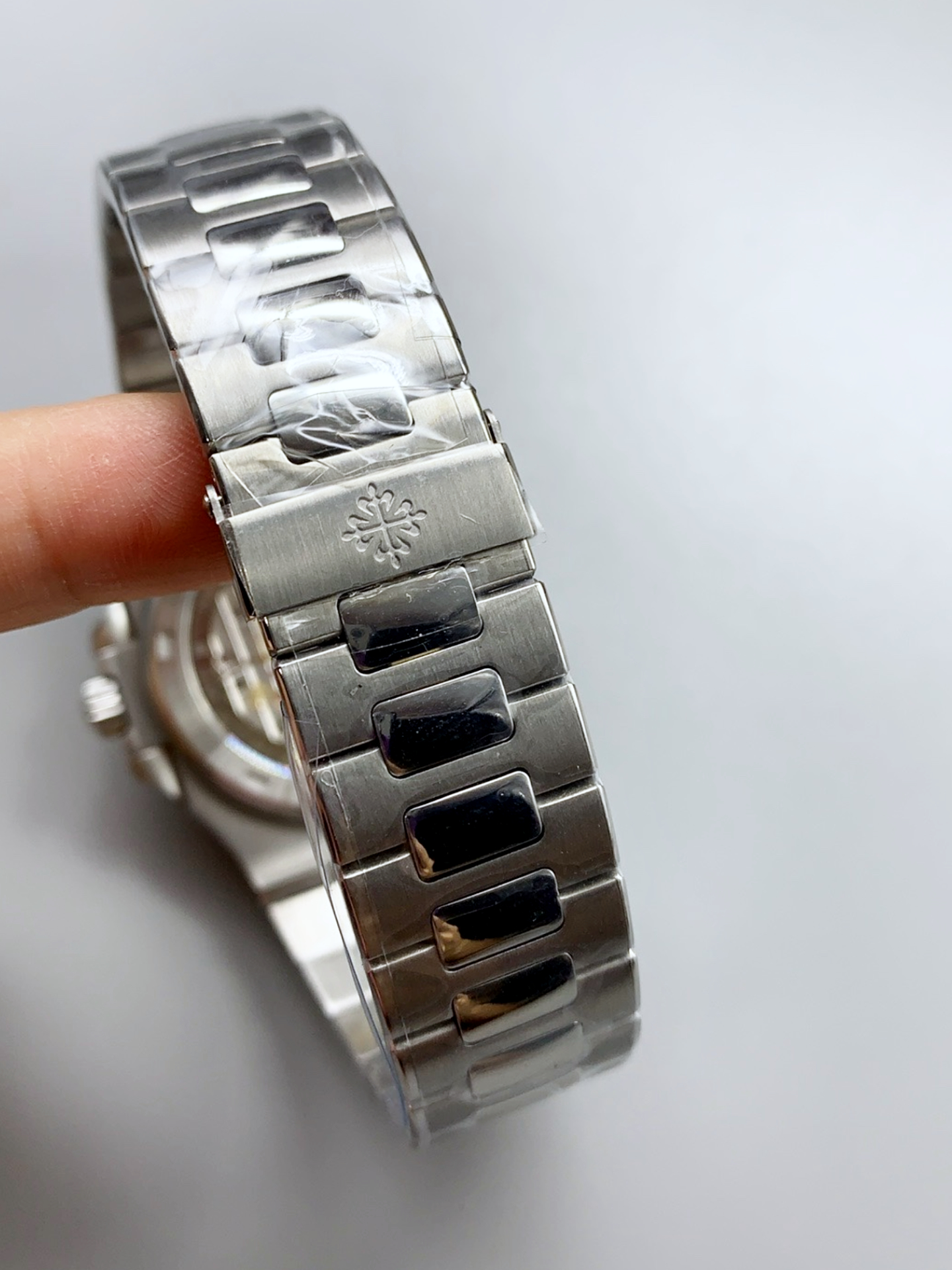 Patek Philippe Nautilus 5711 Black Dial 1:1 Mirror Super Clone in 904L Steel with Rubies Bezel - view 9