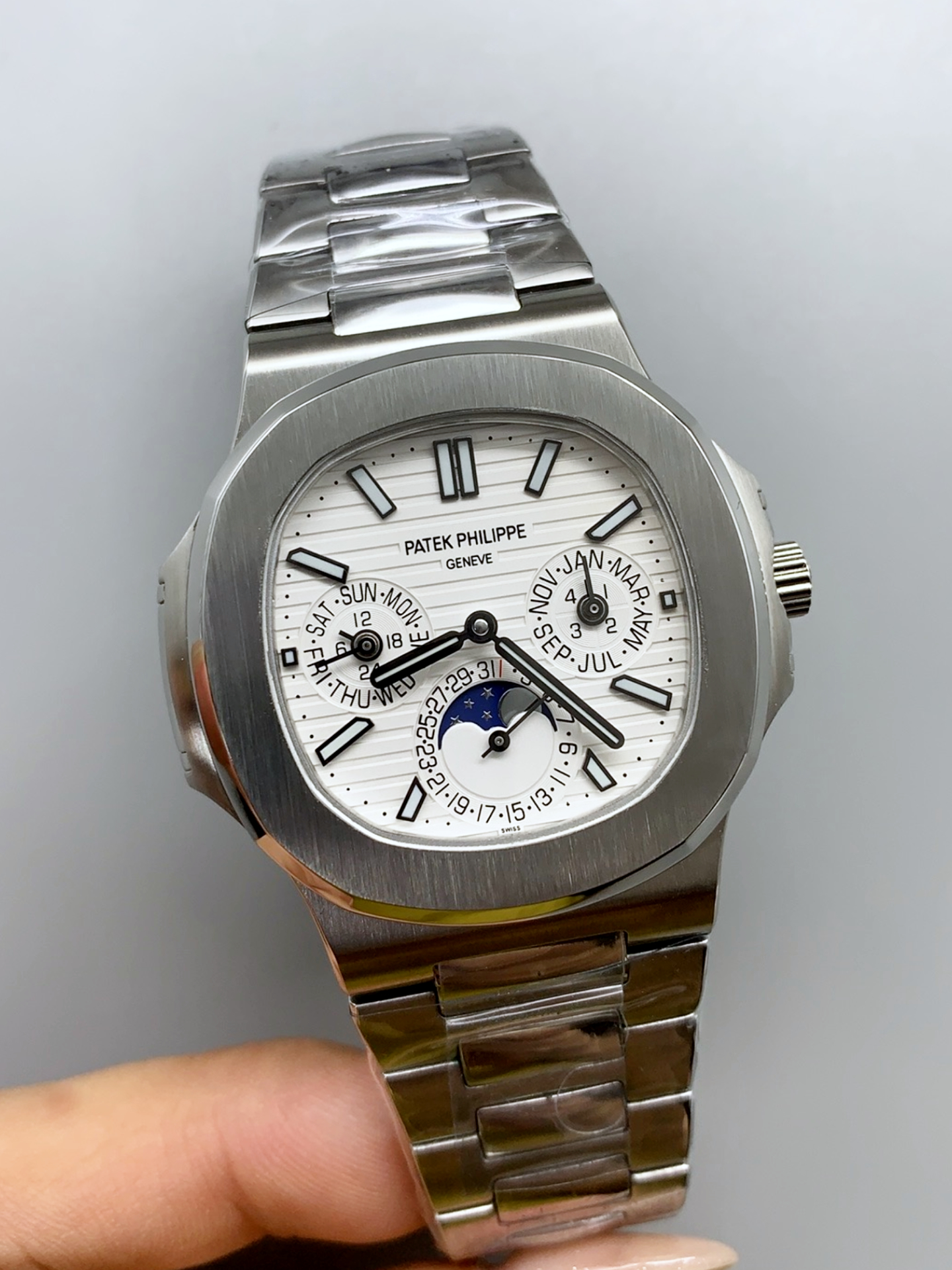 Patek Philippe Nautilus 5740 Perpetual Calendar Stainless Steel White Dial Swiss Super Clone Watch - view 3