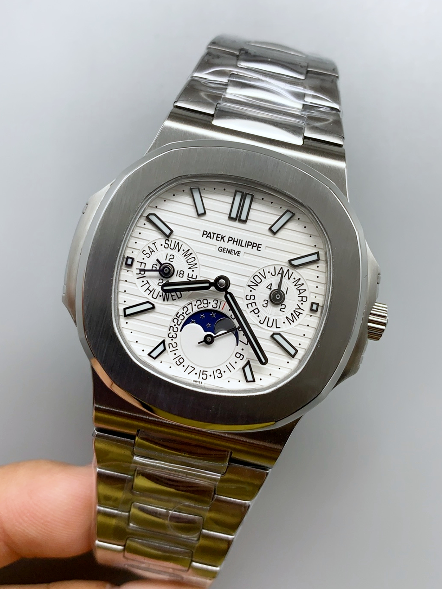 Patek Philippe Nautilus 5740 Perpetual Calendar Stainless Steel White Dial Swiss Super Clone Watch - view 4