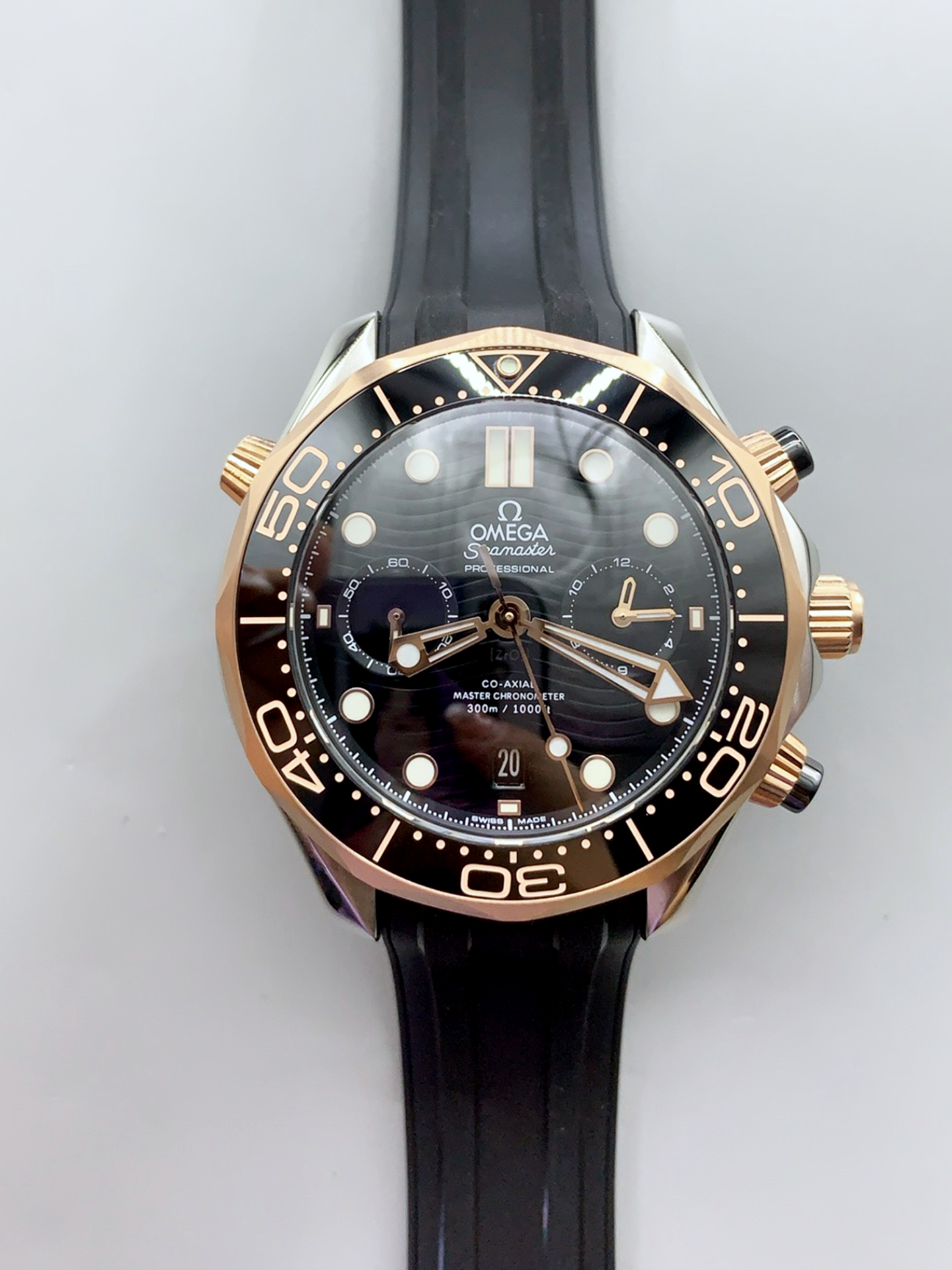 Omega Seamaster Co-Axial Master Chronograph Two Tone Black Dial 44MM 1:1 Mirror Super Clone - view 2