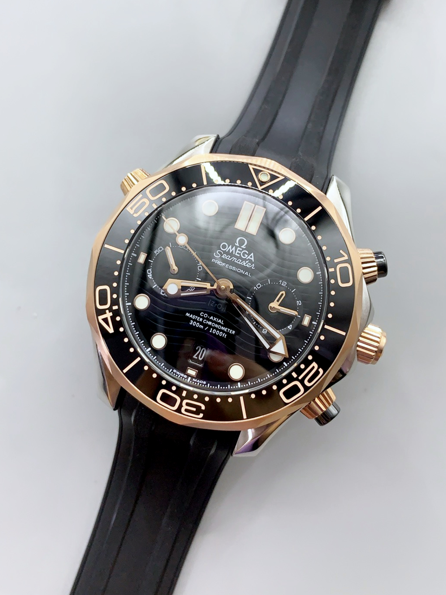 Omega Seamaster Co-Axial Master Chronograph Two Tone Black Dial 44MM 1:1 Mirror Super Clone - view 3