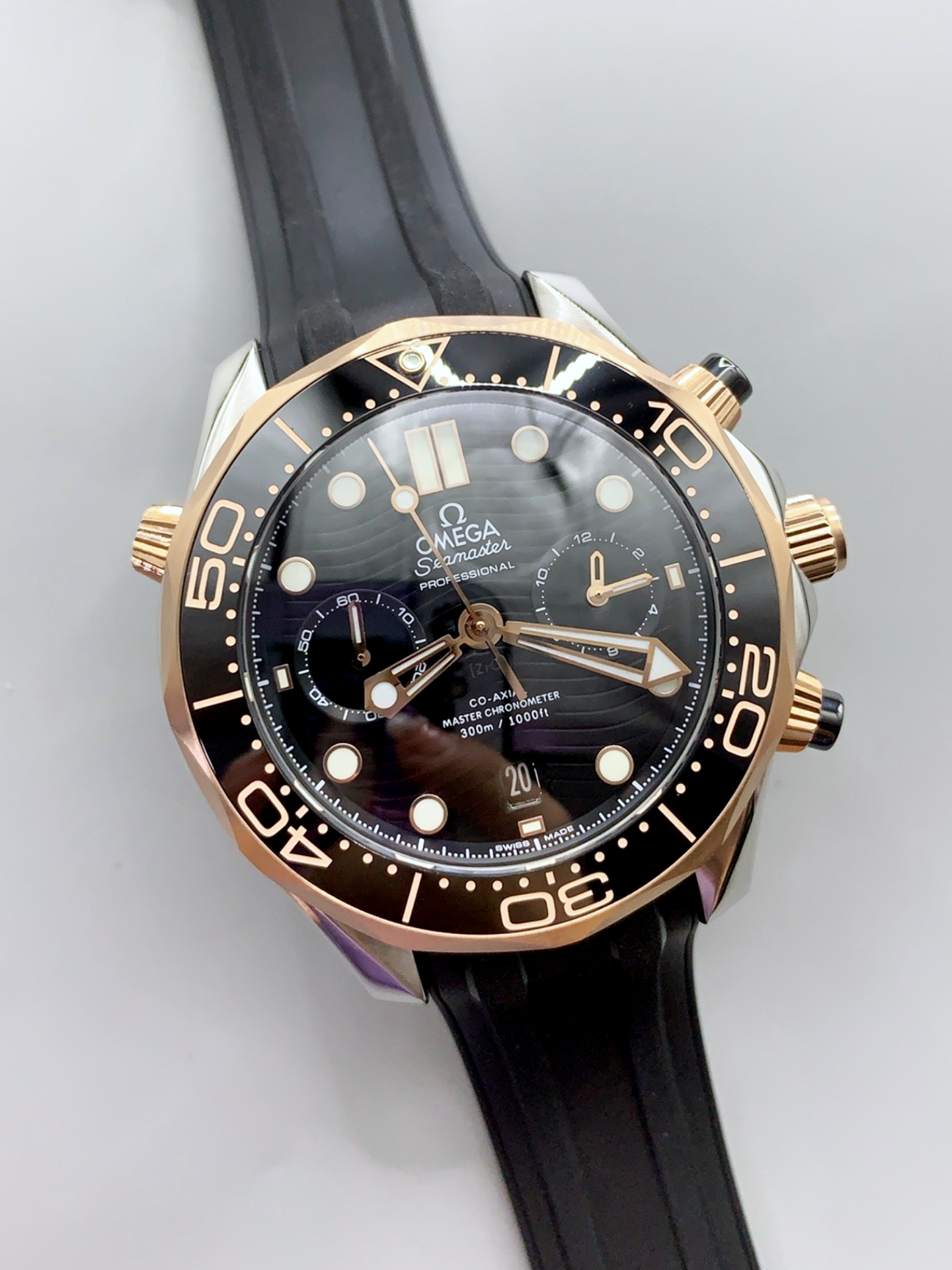 Omega Seamaster Co-Axial Master Chronograph Two Tone Black Dial 44MM 1:1 Mirror Super Clone - view 4