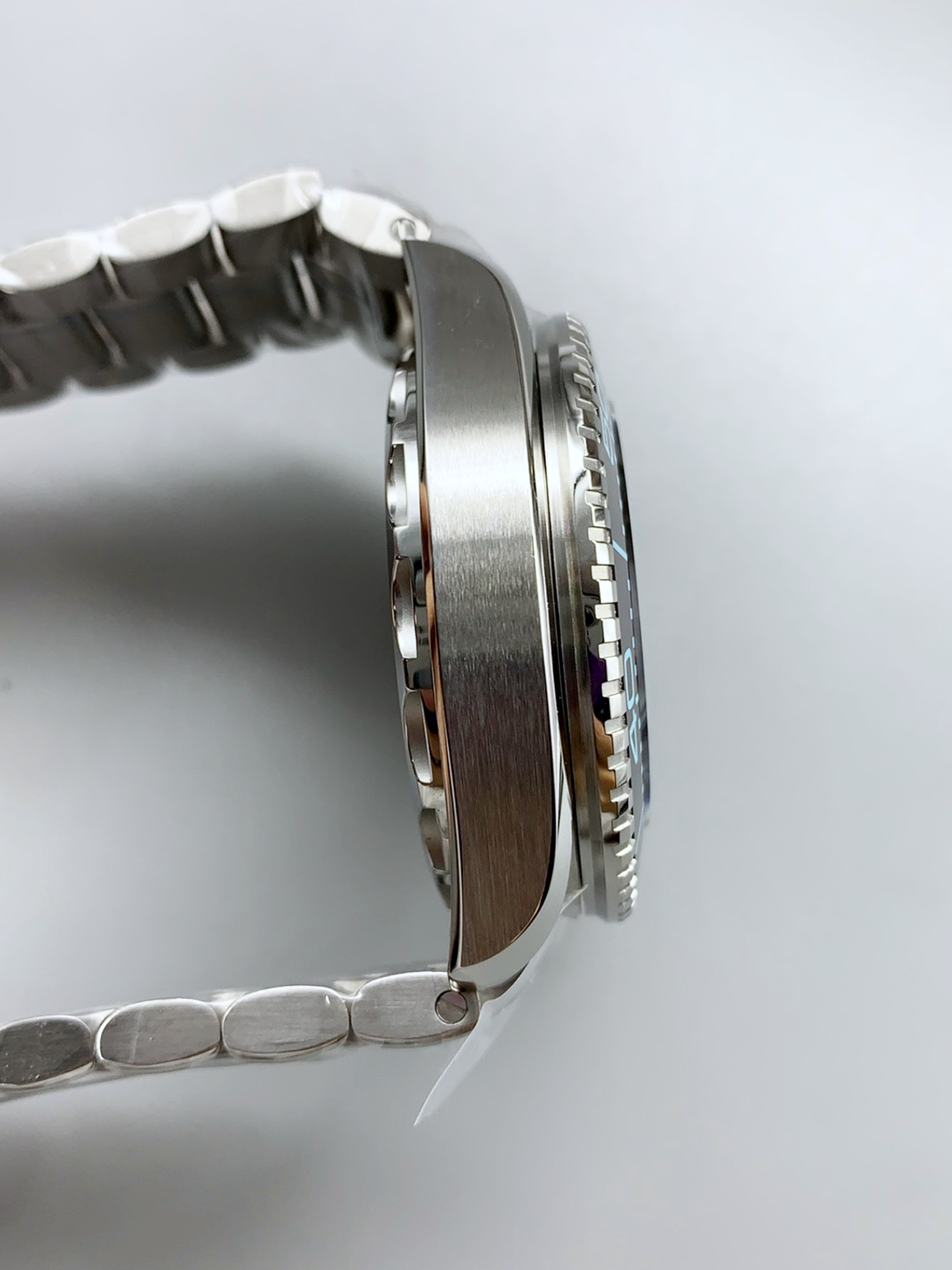 Omega Seamaster Planet Ocean 600M Ultra Deep Edition 45.50mm 1:1 Mirror Super Clone Watch - view 7