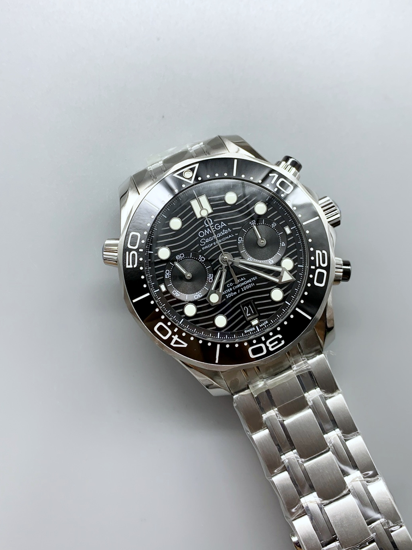 Omega Seamaster Co-Axial Master Chronograph Stainless Steel Casing and Strap 44MM 1:1 Mirror Super Clone - view 3
