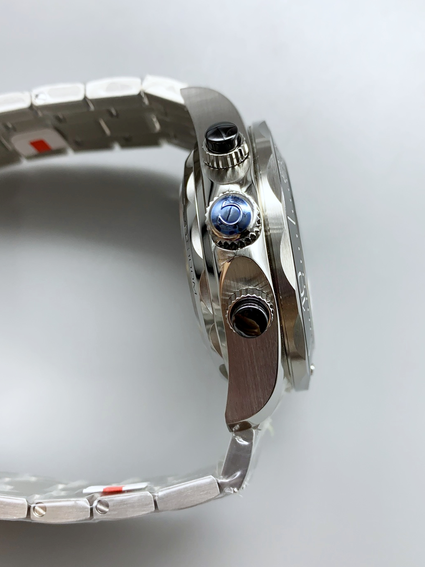 Omega Seamaster Co-Axial Master Chronograph Stainless Steel Casing and Strap 44MM 1:1 Mirror Super Clone - view 6