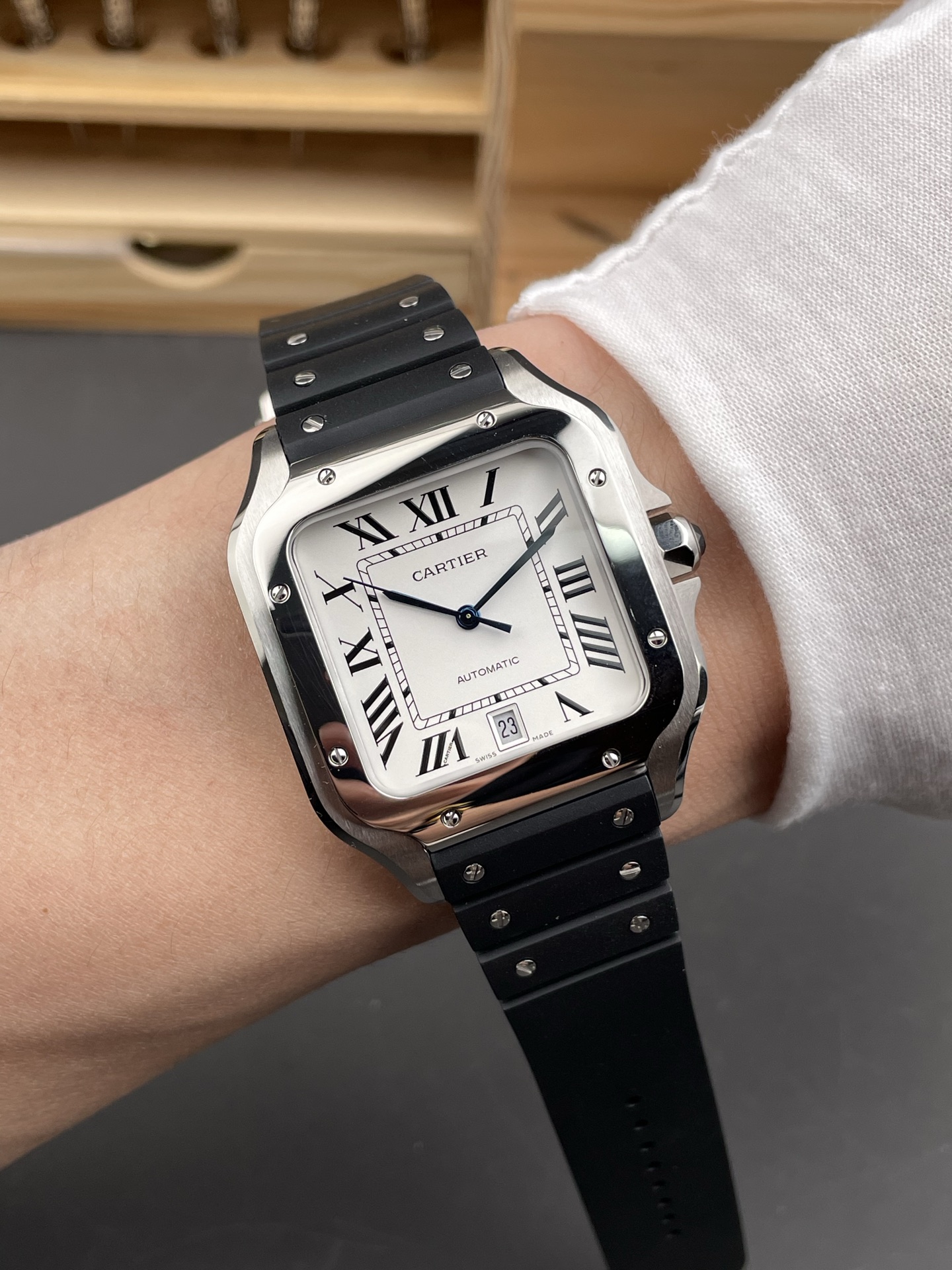 Santos De Cartier Stainless Steel Casing 1:1 Mirror Swiss Super Clone Watch 40MM - view 10