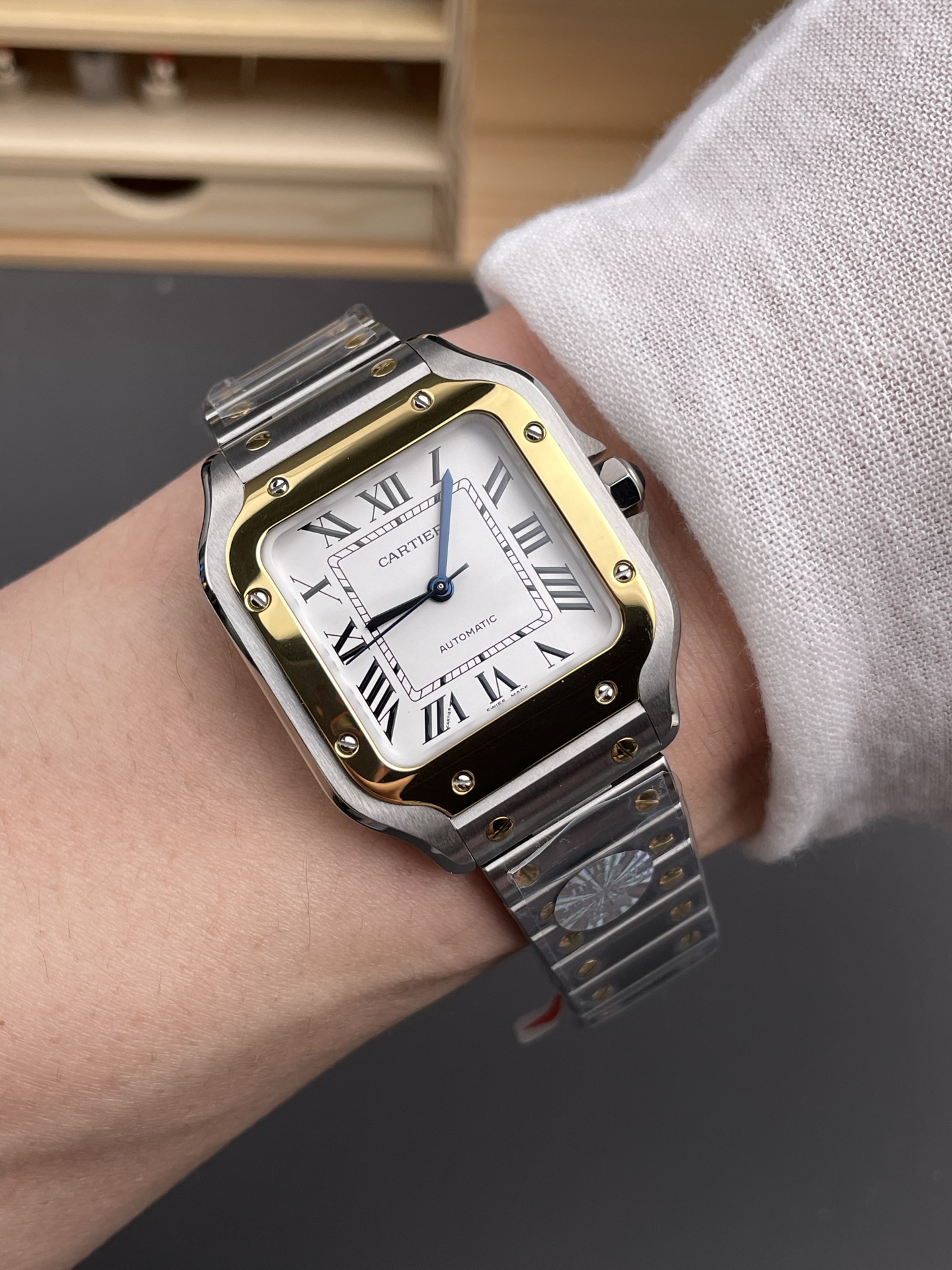 Santos De Cartier 1:1 Mirror Super Clone - 36MM Yellow Gold Two Tone Watch - view 10