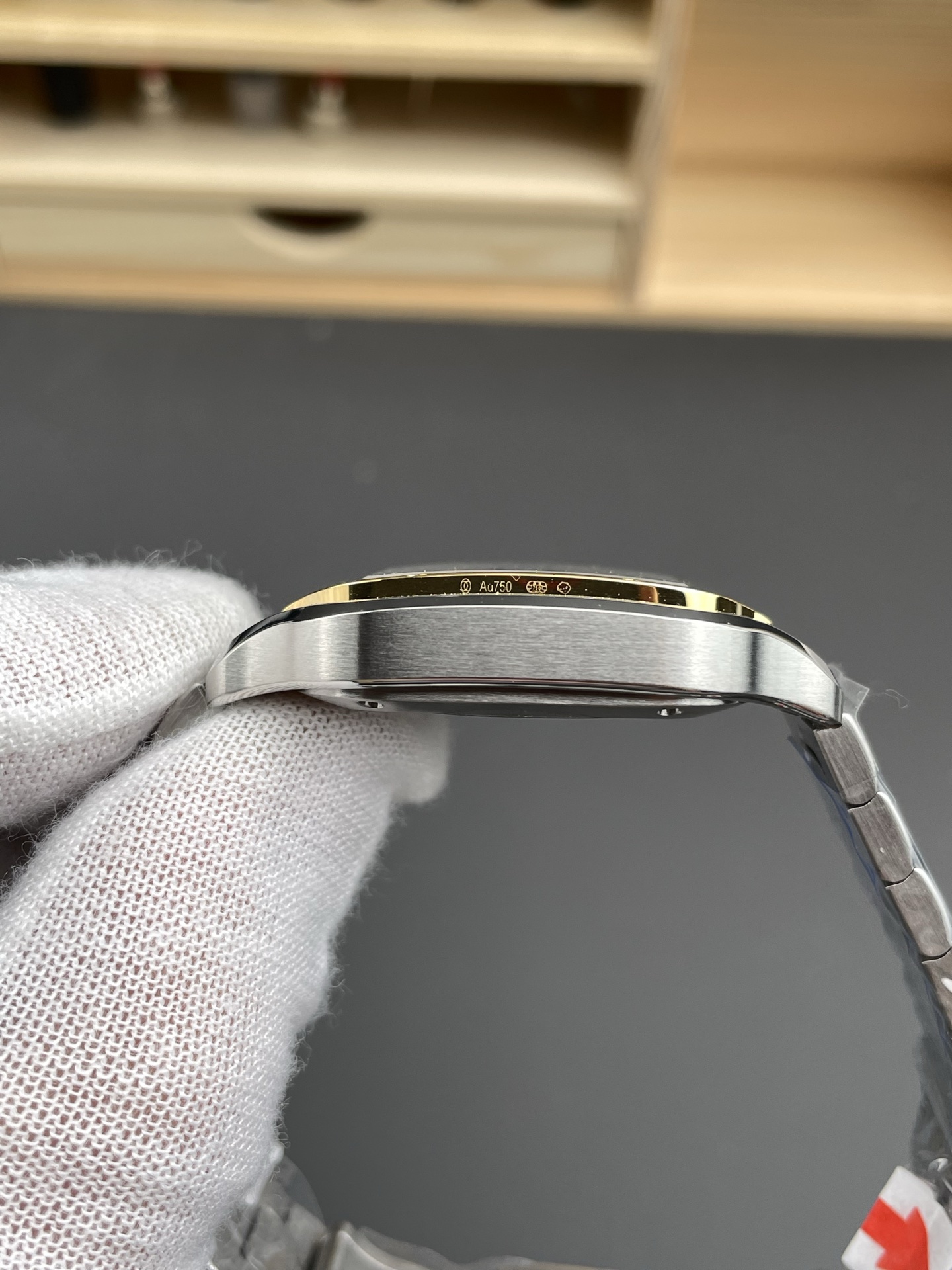 Santos De Cartier 1:1 Mirror Super Clone - 36MM Yellow Gold Two Tone Watch - view 7