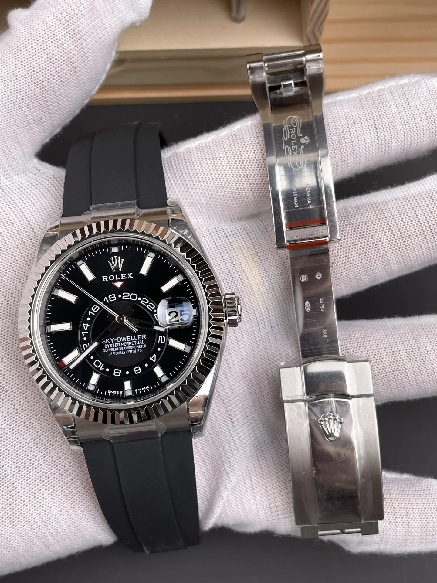 Rolex Sky-Dweller REF# M336235 Black Dial Watch in 904L Steel Case 1:1 Mirror Super Clone - view 5