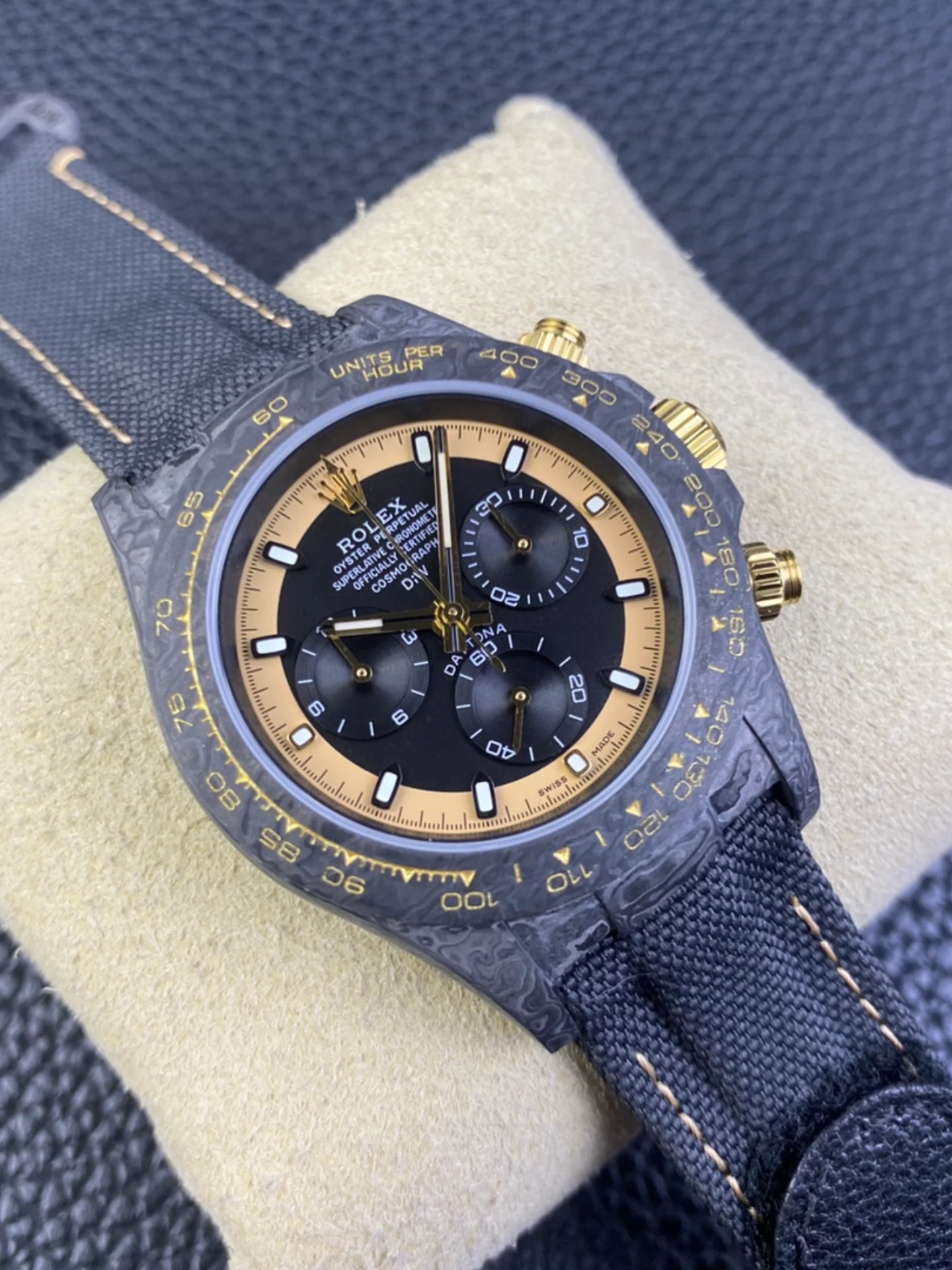 Rolex Cosmograph Daytona DiW CREAM INVERT GOLD Edition Carbon Fiber Super Clone Watch - view 6