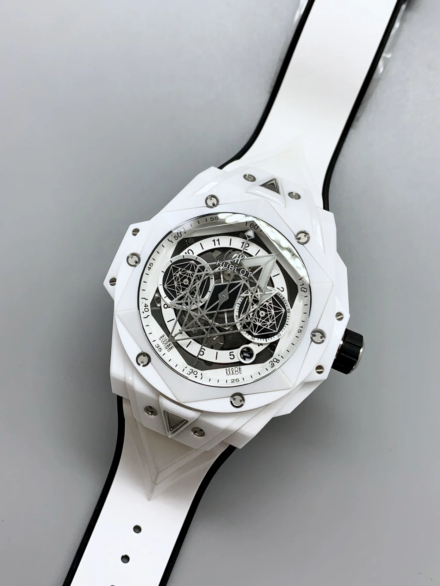 Hublot Big Bang UNICO Sang Bleu II White Ceramic 1:1 Mirror Quality Swiss Super Clone Watch - view 4
