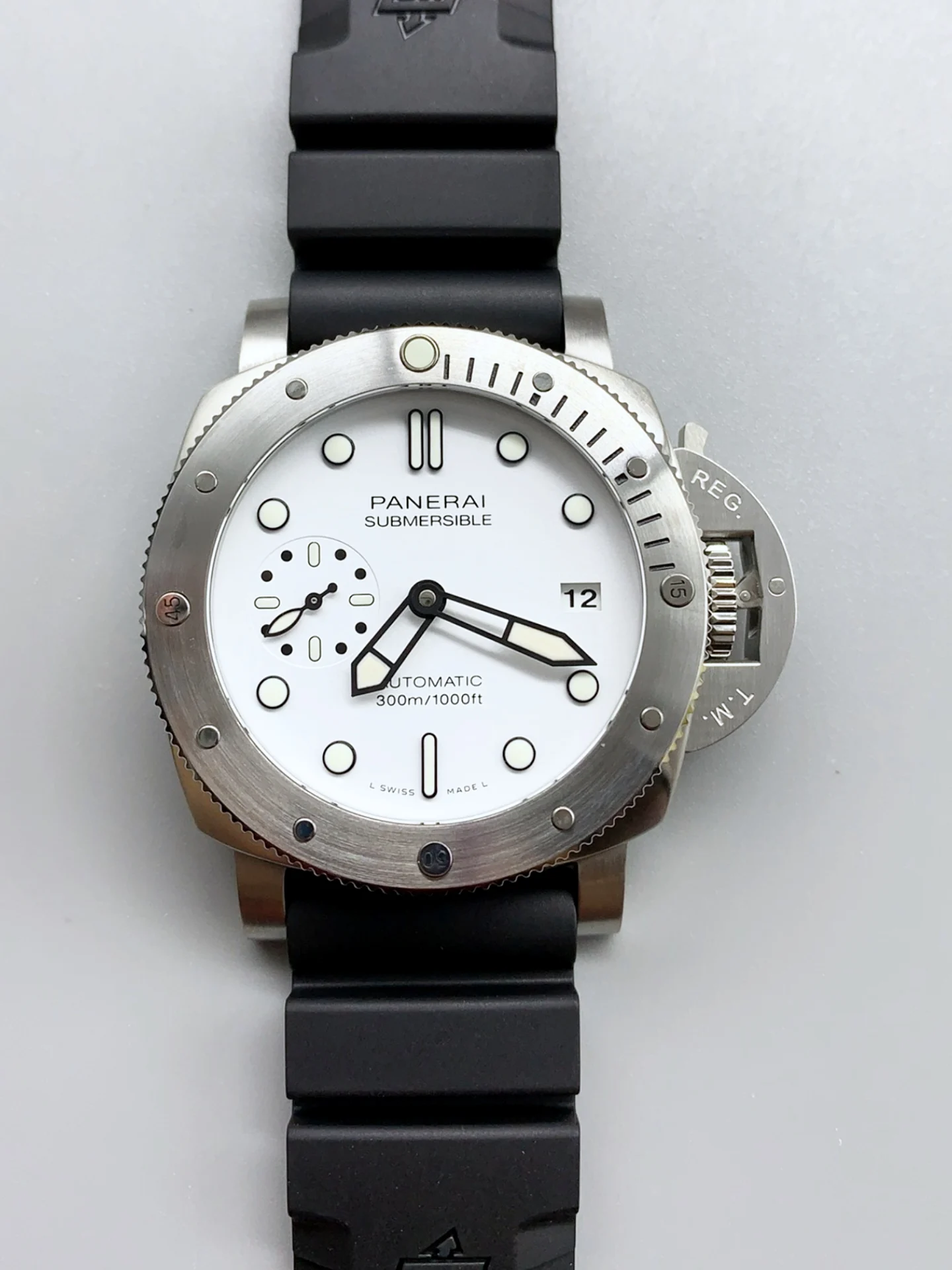 Panerai Submersible Bianco PAM2223 1:1 42MM 1:1 Mirror Super Clone Watch - view 2