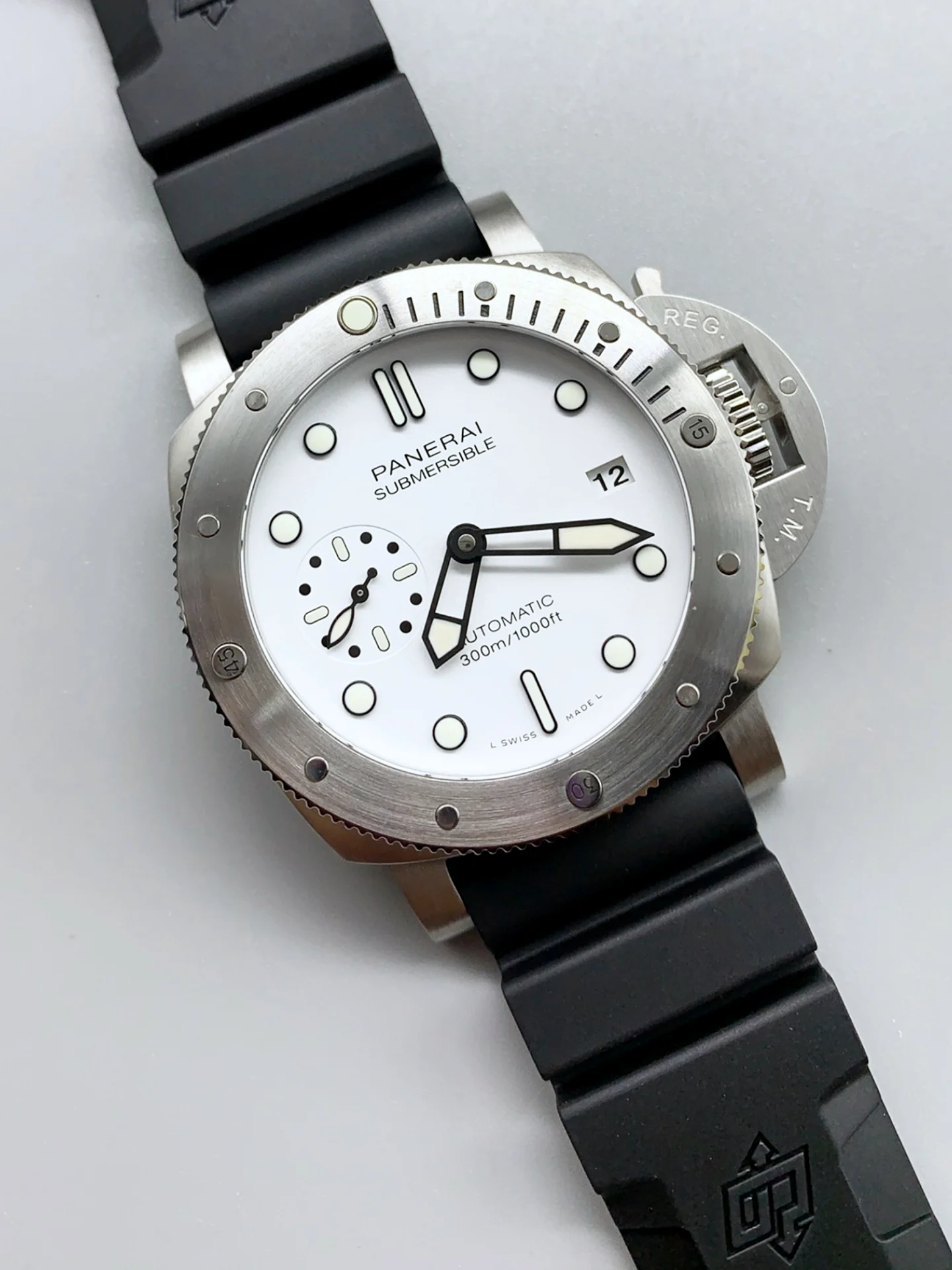 Panerai Submersible Bianco PAM2223 1:1 42MM 1:1 Mirror Super Clone Watch - view 4