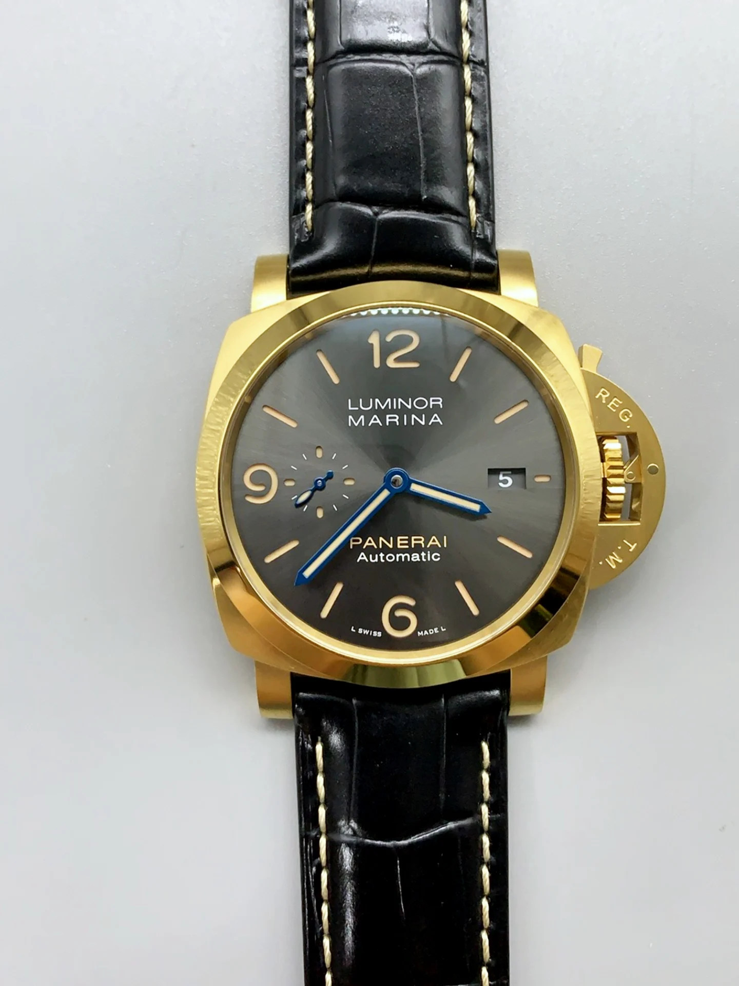 Panerai Luminor Marina PAM1115 1:1 Mirror Swiss Super Clone Watch 44MM Yellow Gold - view 2