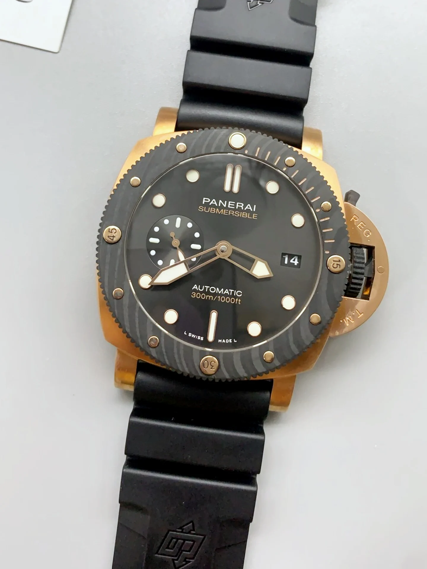 Panerai PAM01070 Submersible GOLDTEC OROCARBO - 44MM 1:1 Mirror Super Clone - view 4