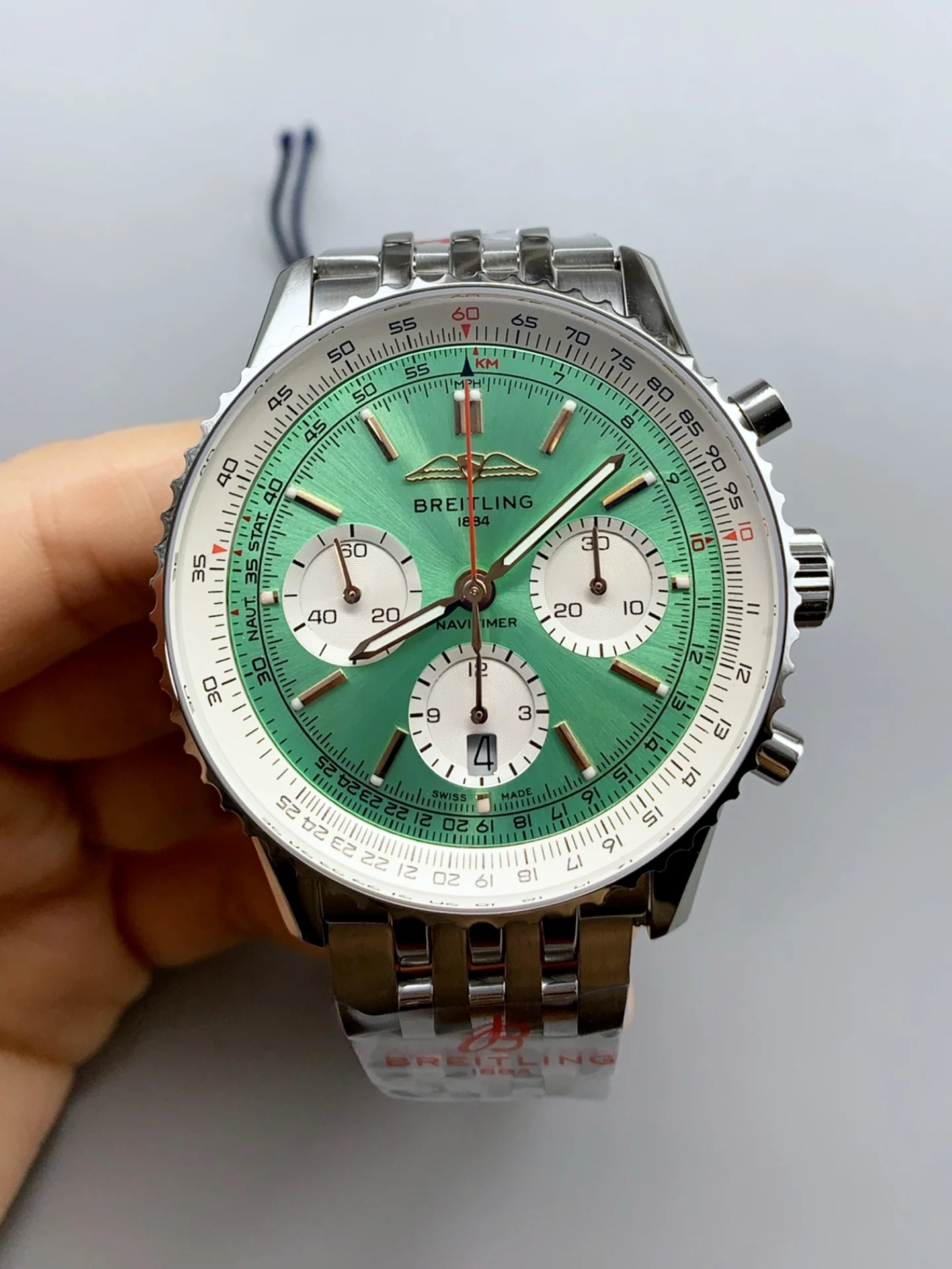 Breitling Navitimer B01 Chronograph 43 Green Dial - 904L Steel Casing 1:1 Mirror Swiss Super Clone - view 2