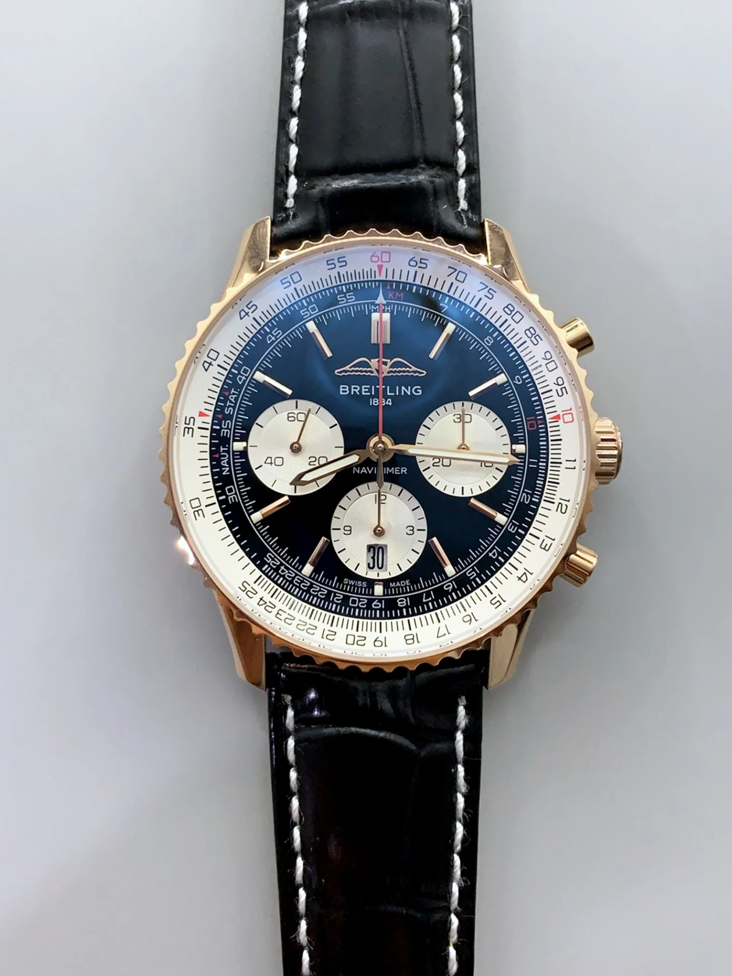 Breitling Navitimer B01 Chronograph 43 (Black Dial) - 18K Rose Gold Case, Top-Tier Swiss 1:1 Super Clone - view 2