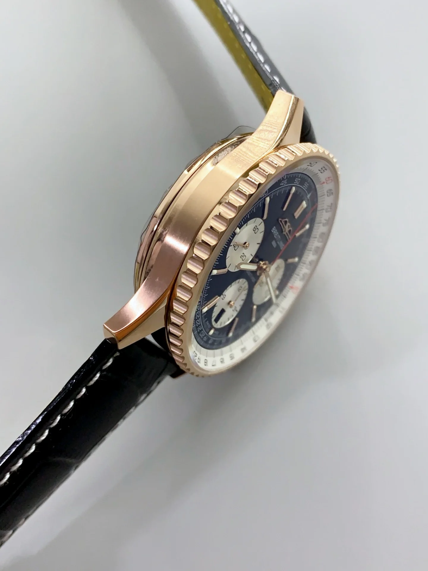 Breitling Navitimer B01 Chronograph 43 (Black Dial) - 18K Rose Gold Case, Top-Tier Swiss 1:1 Super Clone - view 6