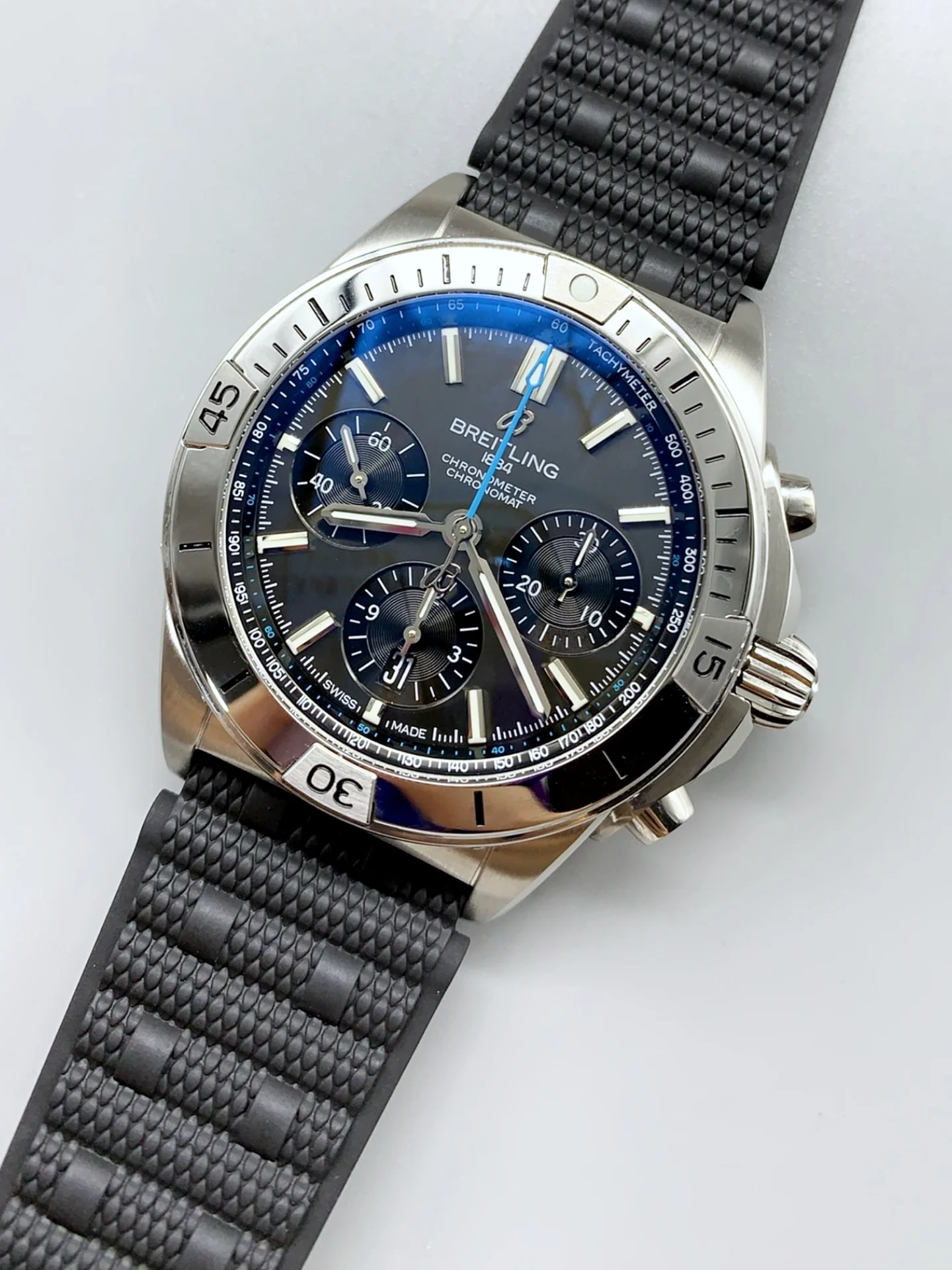Breitling Chronomat B01 42 Series - Swiss 904L Steel Case, Black Dial - 1:1 Top-Tier Super Clone Watch - view 3