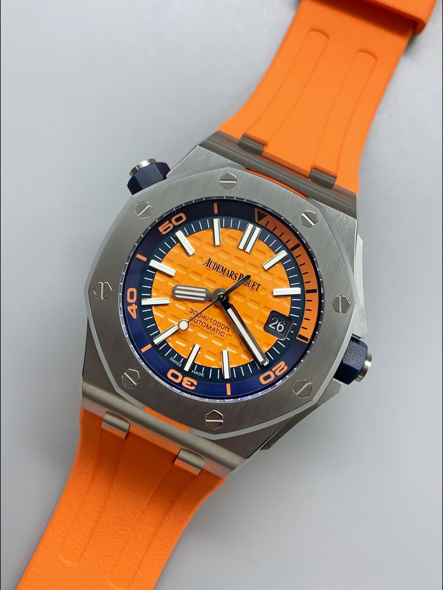 Audemars Piguet Royal Oak Diver Swiss Super Clone Orange Dial 1:1 Quality 3120 Movement 904L Steel - view 3