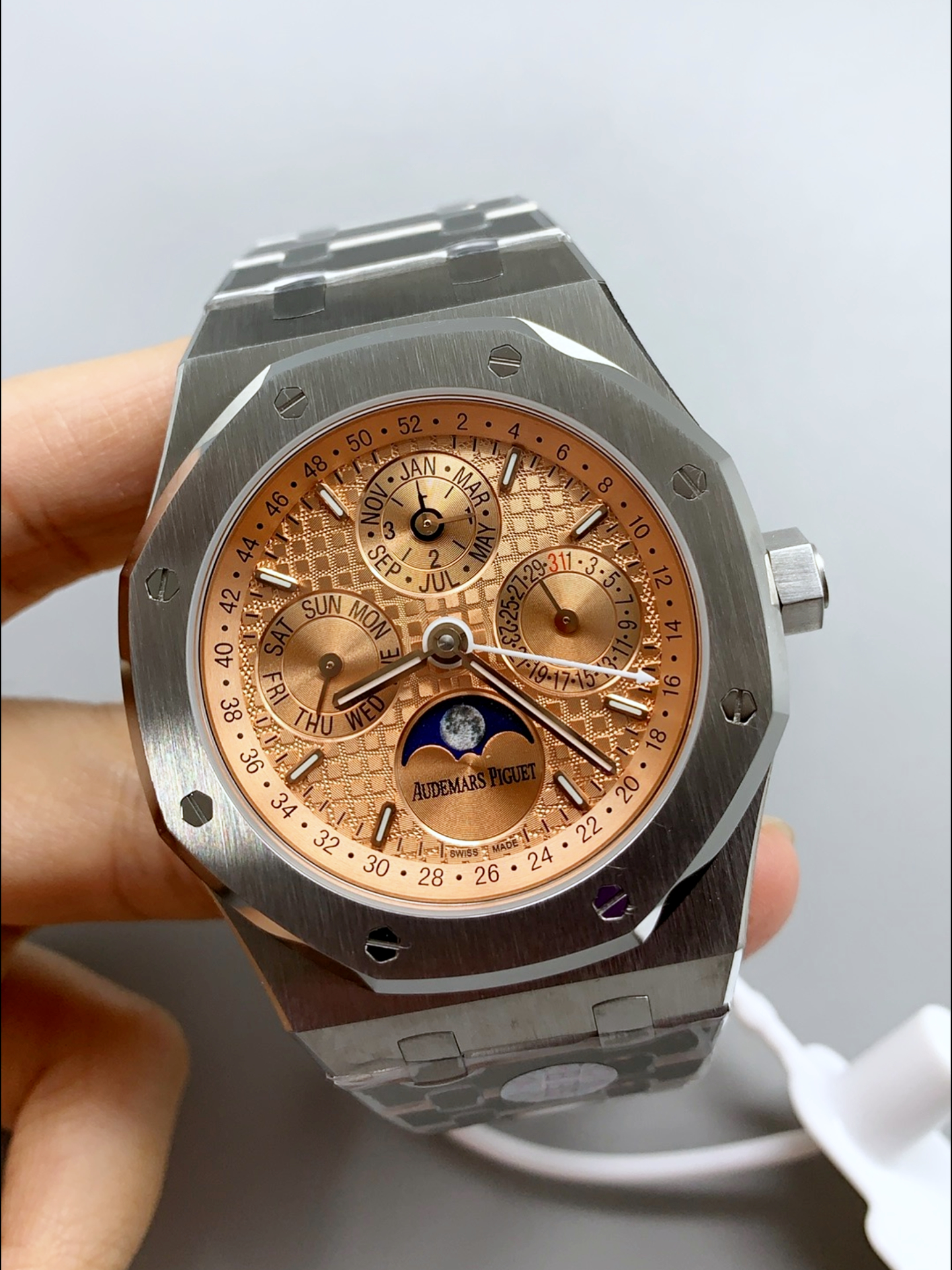 Audemars Piguet Royal Oak Perpetual Calendar Swiss Super Clone 904L Steel - Champange Dial - view 2