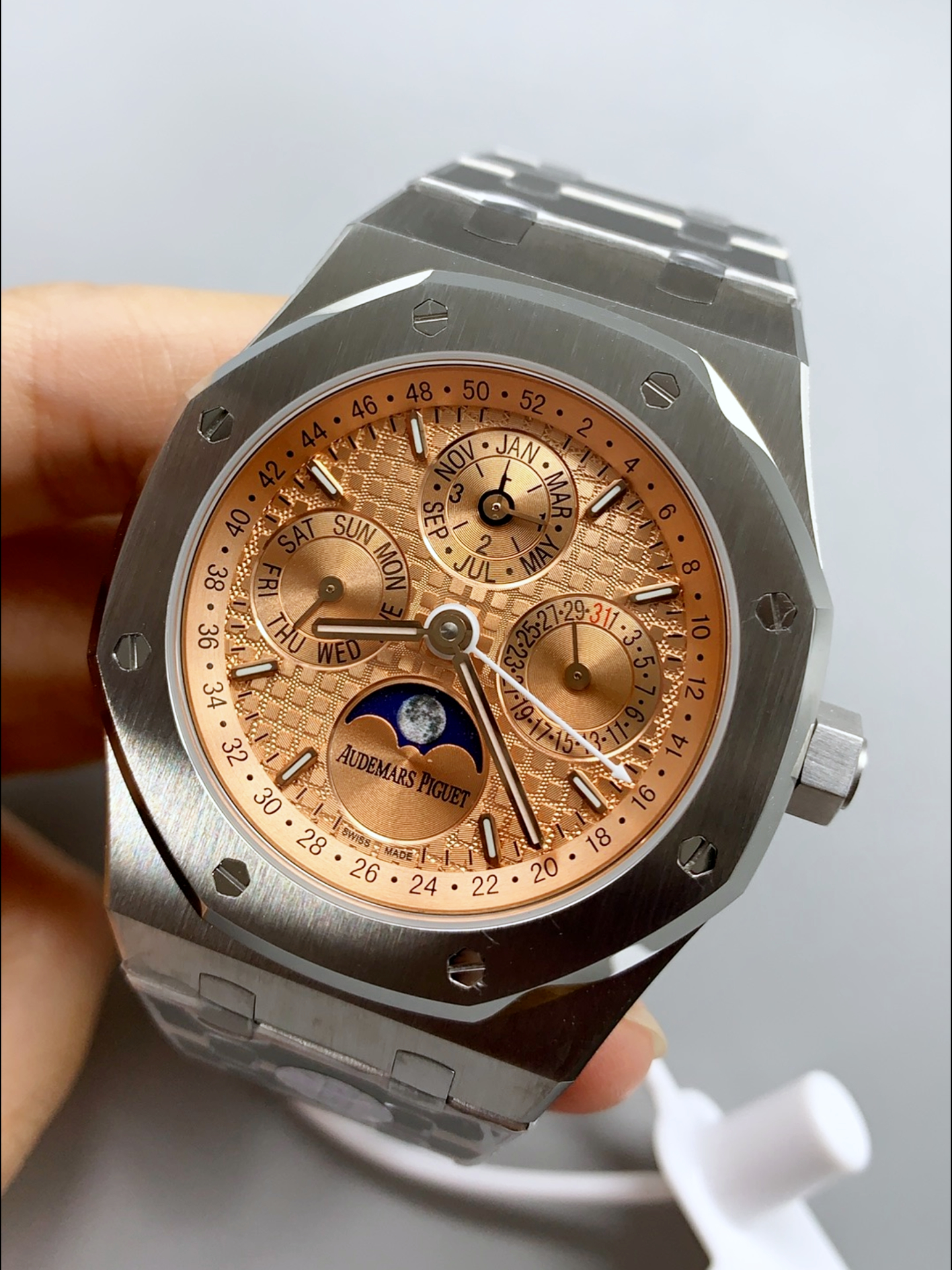 Audemars Piguet Royal Oak Perpetual Calendar Swiss Super Clone 904L Steel - Champange Dial - view 3