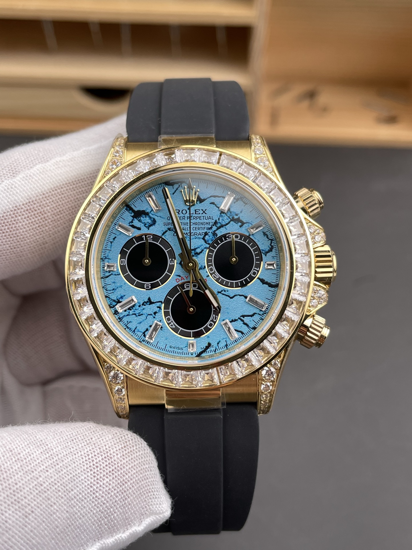 Rolex Daytona Super Clone 126518LN Yellow Gold Turquoise Dial Original Cal.4131 Movement - view 2