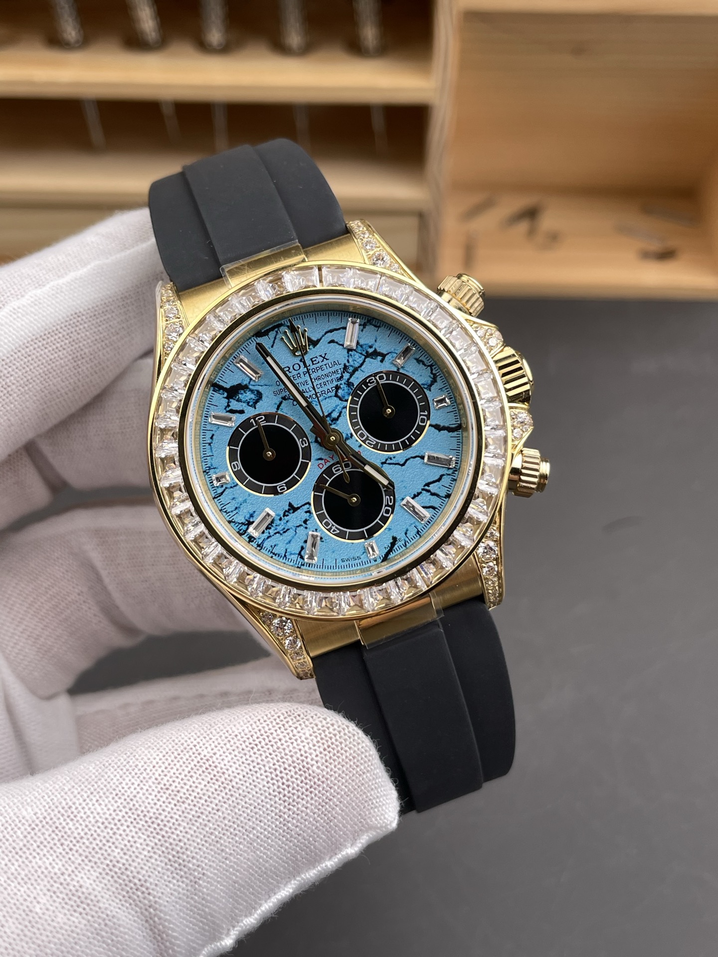 Rolex Daytona Super Clone 126518LN Yellow Gold Turquoise Dial Original Cal.4131 Movement - view 3
