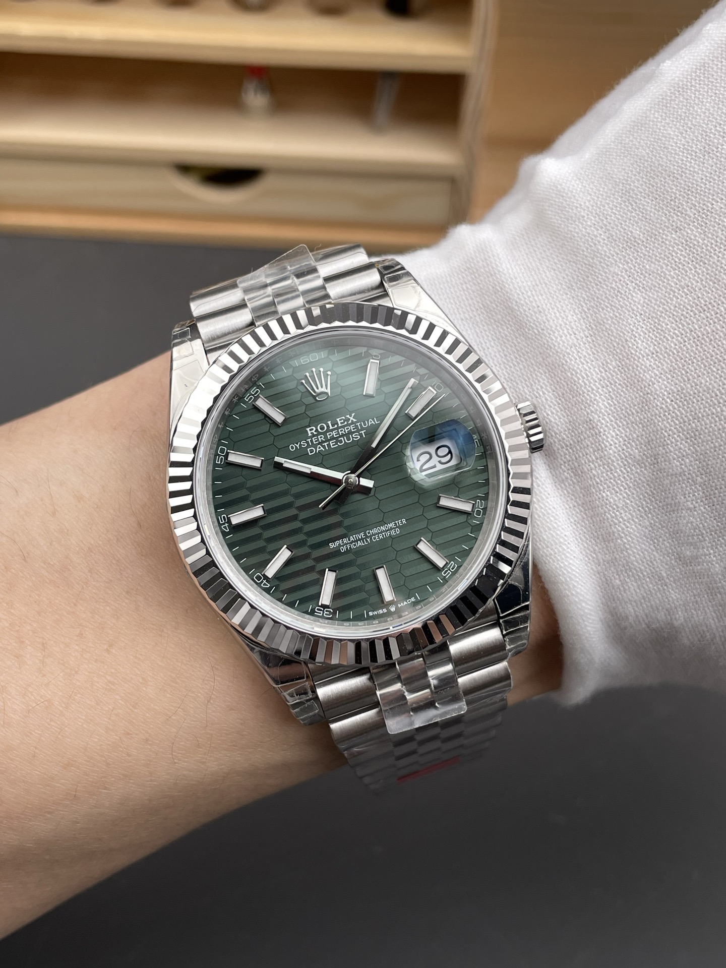 Rolex Datejust Cal.3235 Movement 1:1 Mirror Super Clone 904L Steel 41MM - Green Fluted Motif Dial - view 10