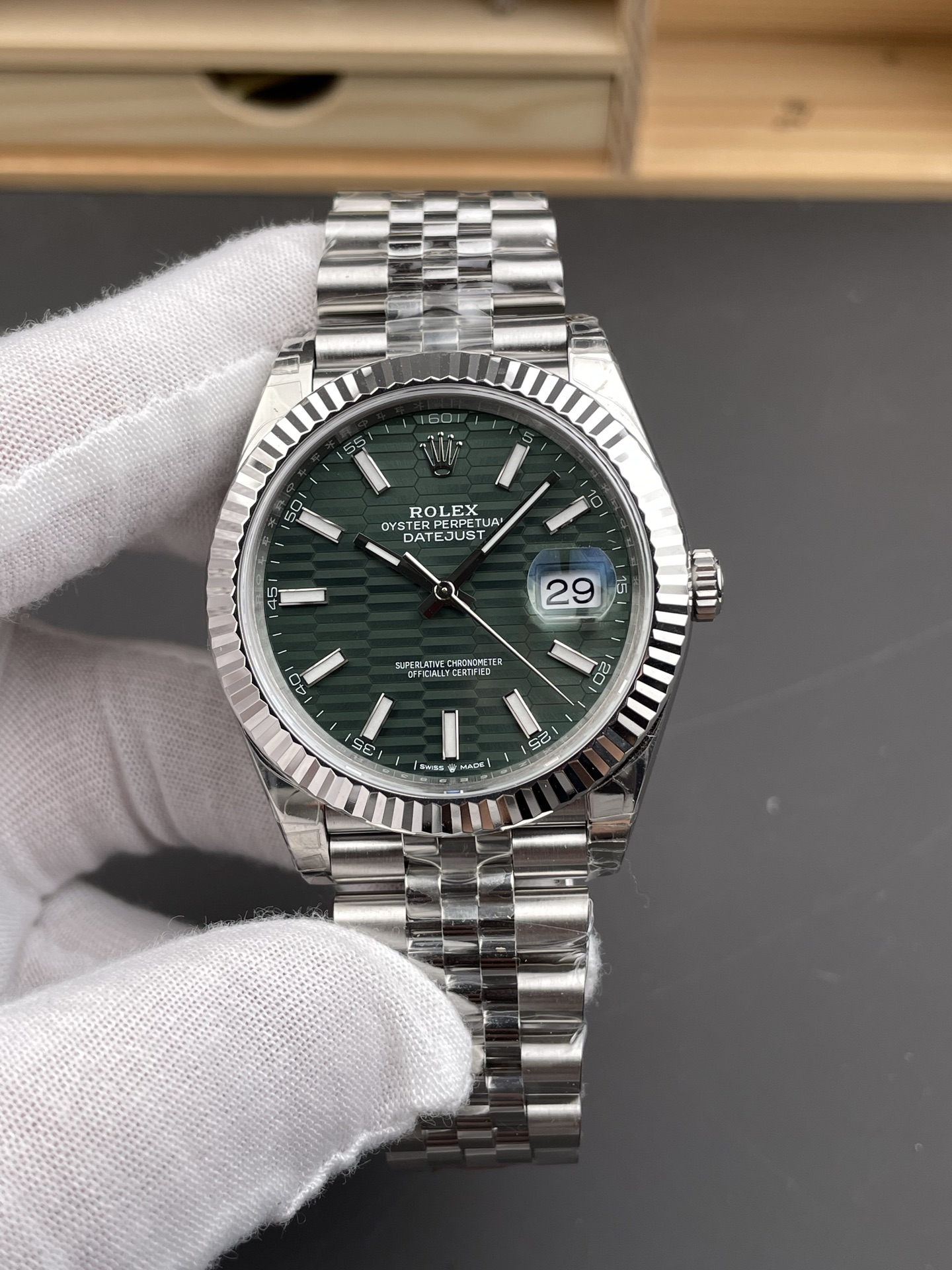 Rolex Datejust Cal.3235 Movement 1:1 Mirror Super Clone 904L Steel 41MM - Green Fluted Motif Dial - view 2