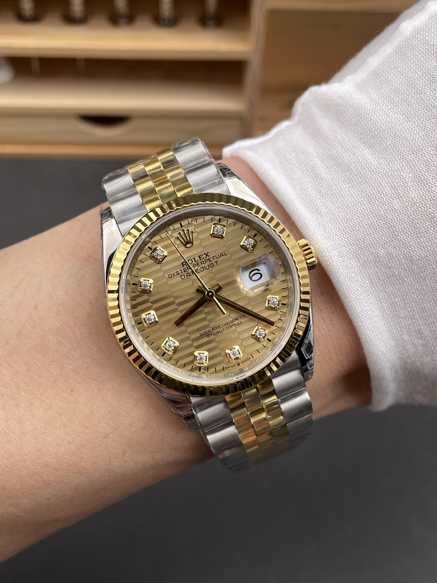 Rolex Datejust Cal.3235 Movement 1:1 Mirror Super Clone 904L Steel 36MM - Gold Fluted Motif Dial - view 11