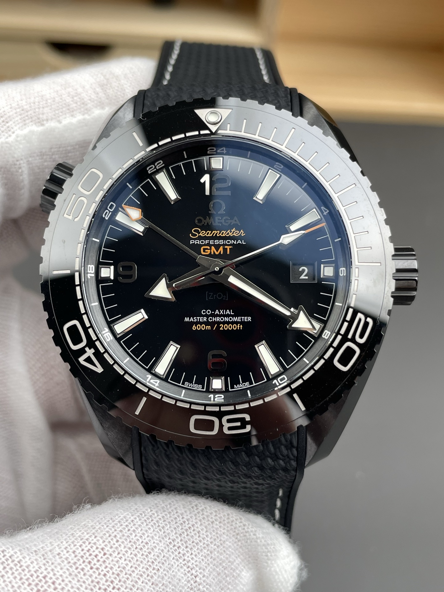 Omega Seamaster Planet Ocean Deep Black GMT 45.5MM 1:1 Mirror Super Clone Watch - view 3