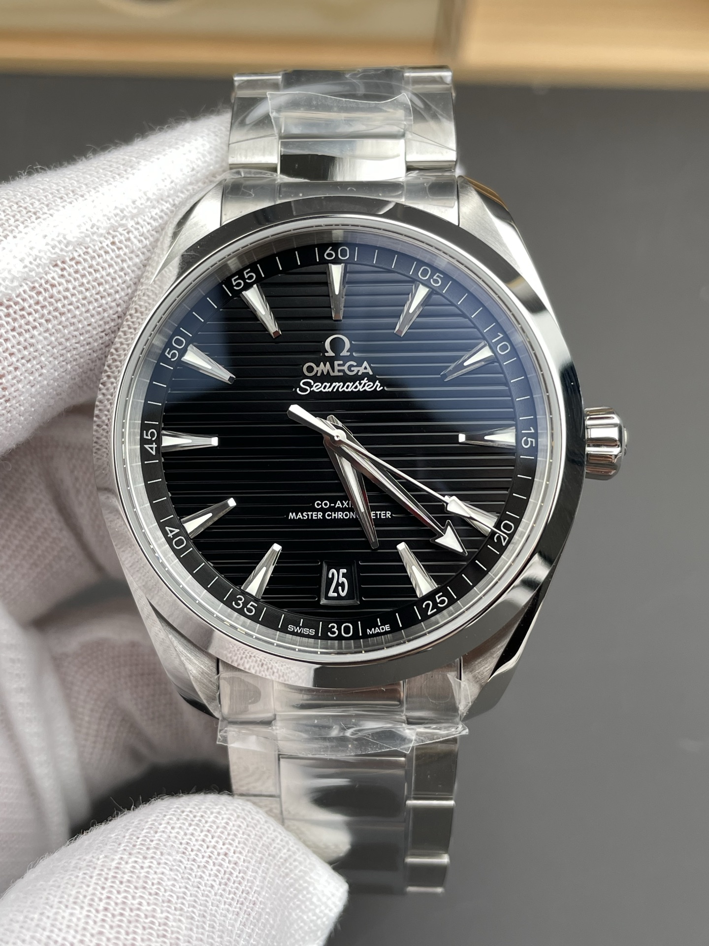 Omega Aqua Terra 150M Black Dial 904L Steel Casing 1:1 Mirror Super Clone 41MM - view 5