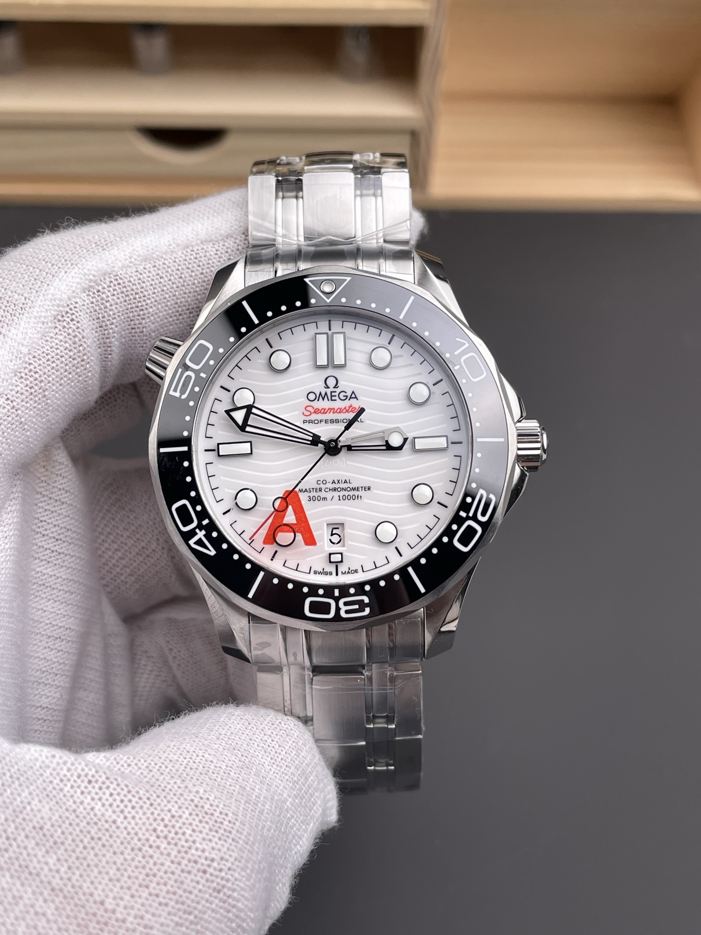 Omega Seamaster 300M Master Chronometer White Swiss 904L Steel 1:1 Mirror Super Clone Watch - view 2