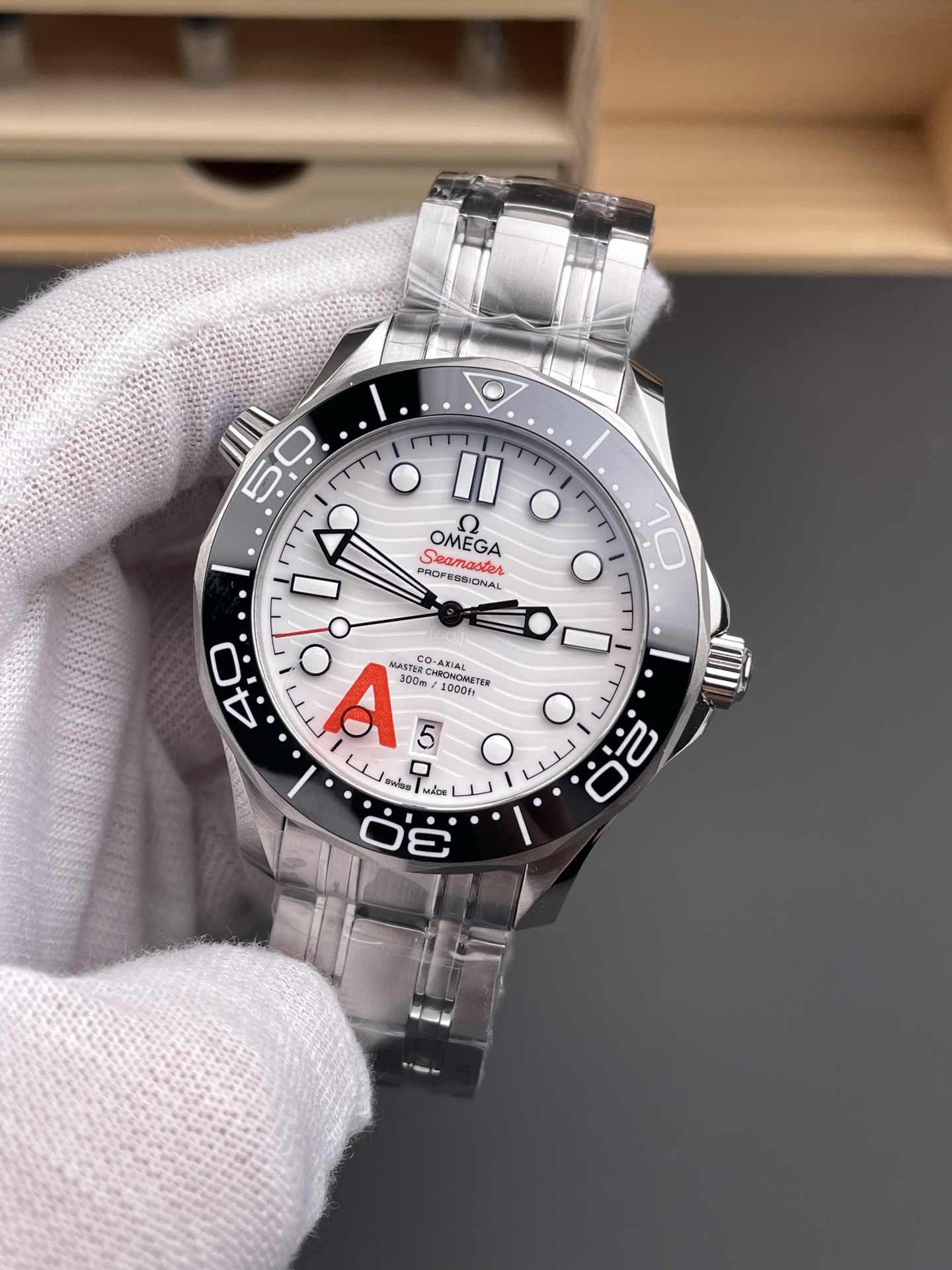 Omega Seamaster 300M Master Chronometer White Swiss 904L Steel 1:1 Mirror Super Clone Watch - view 3