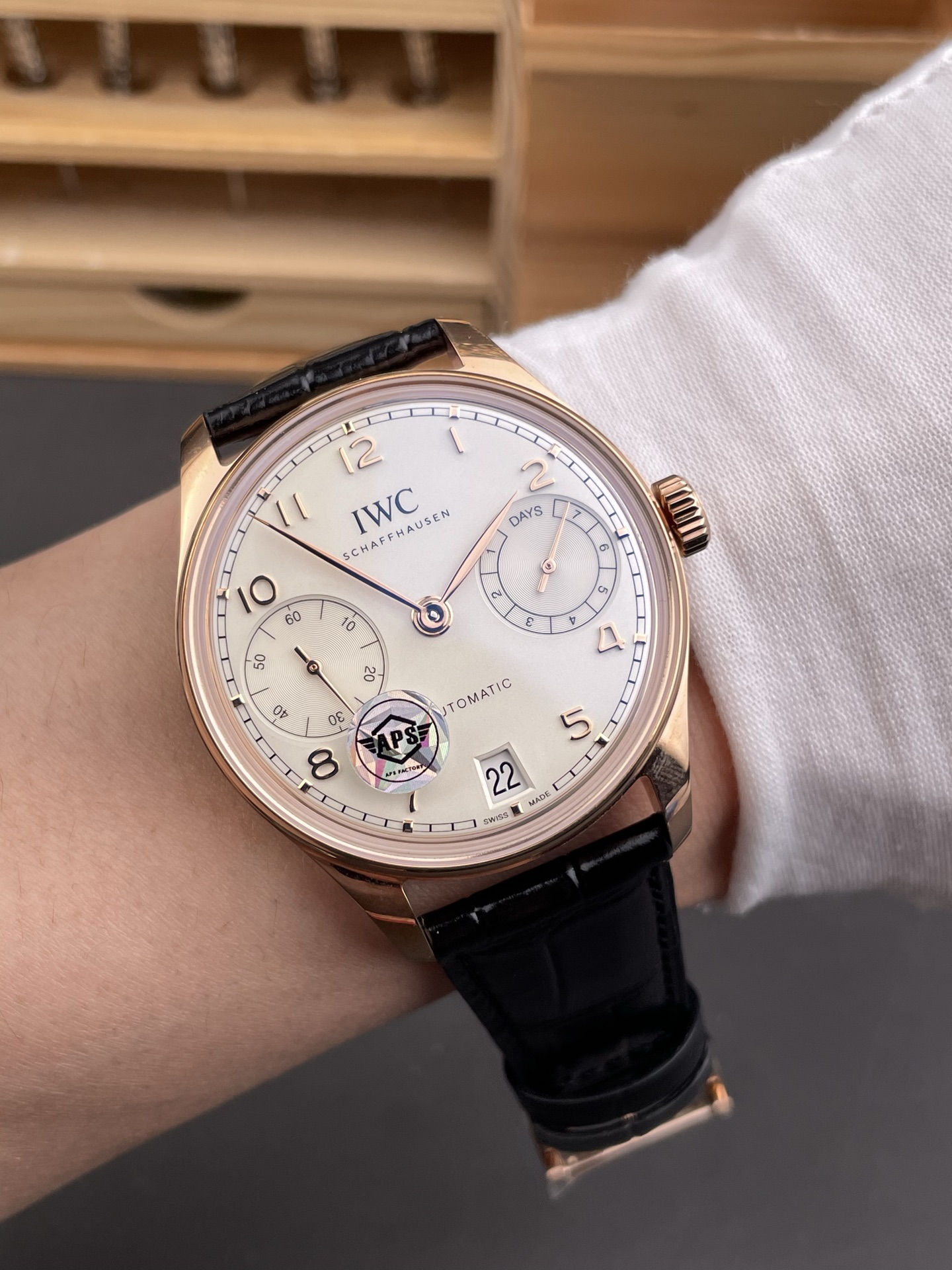 IWC Portugieser Series Top-Tier Super Clone (Swiss 1:1 Mirror-Grade) Watch - White Dial, Rose Gold Case - view 10