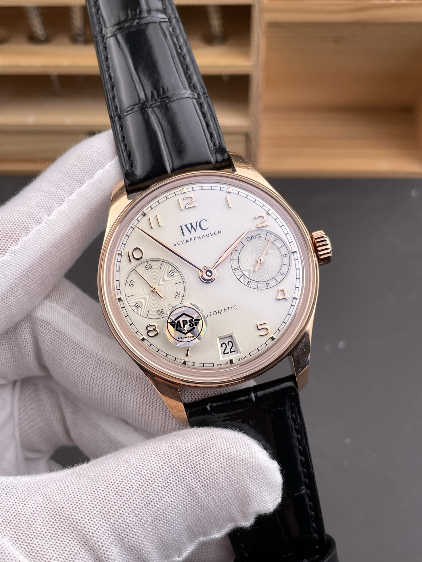 IWC Portugieser Series Top-Tier Super Clone (Swiss 1:1 Mirror-Grade) Watch - White Dial, Rose Gold Case - view 3