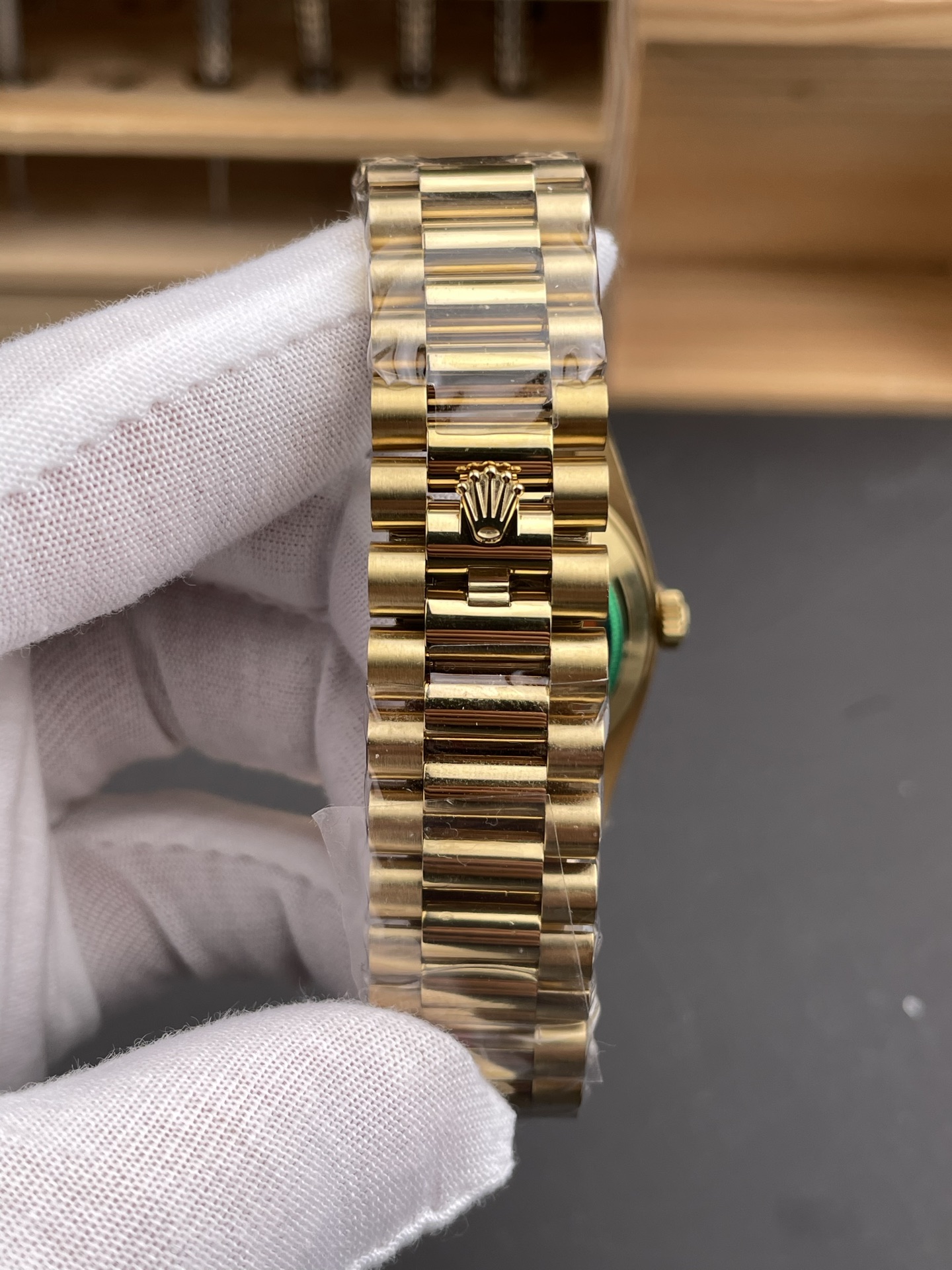 Rolex Day Date Presidential 18K Yellow Gold Watch 40MM - Black Dial 1:1 Mirror Quality(189g) - Super Clone Watch - view 10