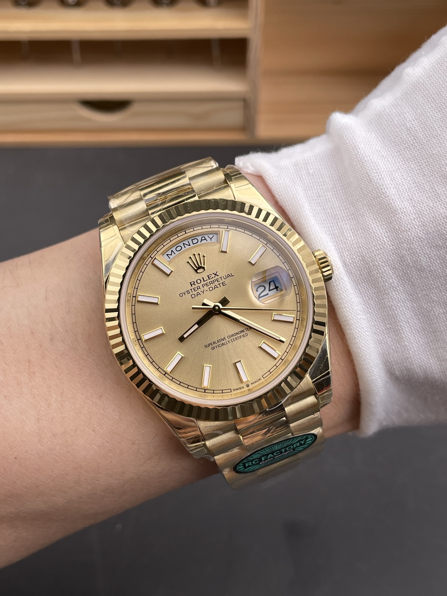 Rolex Day Date Super Clone Gold Dial 40MM 212 Grams Swiss watch - view 11