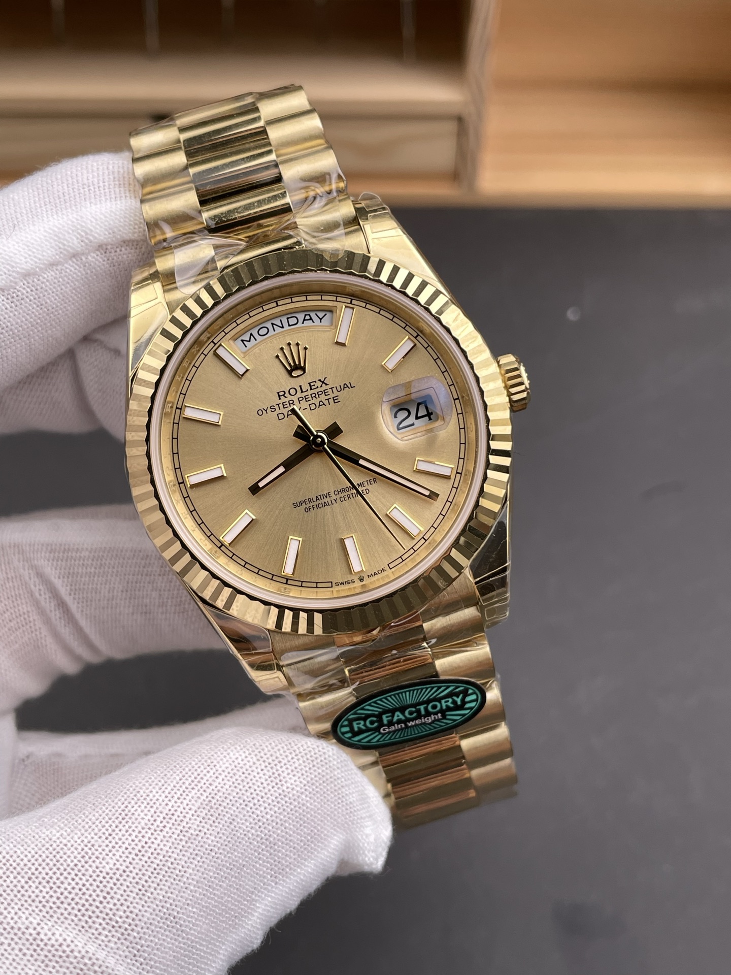 Rolex Day Date Super Clone Gold Dial 40MM 212 Grams Swiss watch - view 4