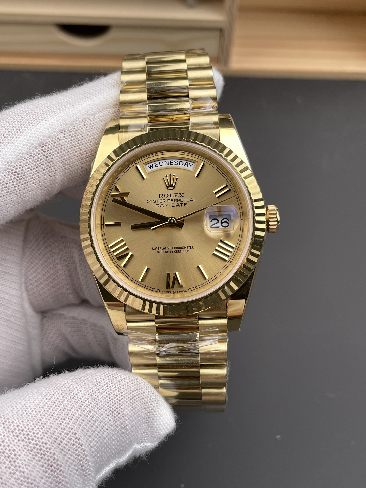 Rolex Day Date Presidential 18K Rose Gold Watch 40MM - Gold Dial 1:1 Mirror Quality(210g) - Super Clone Watch - view 2