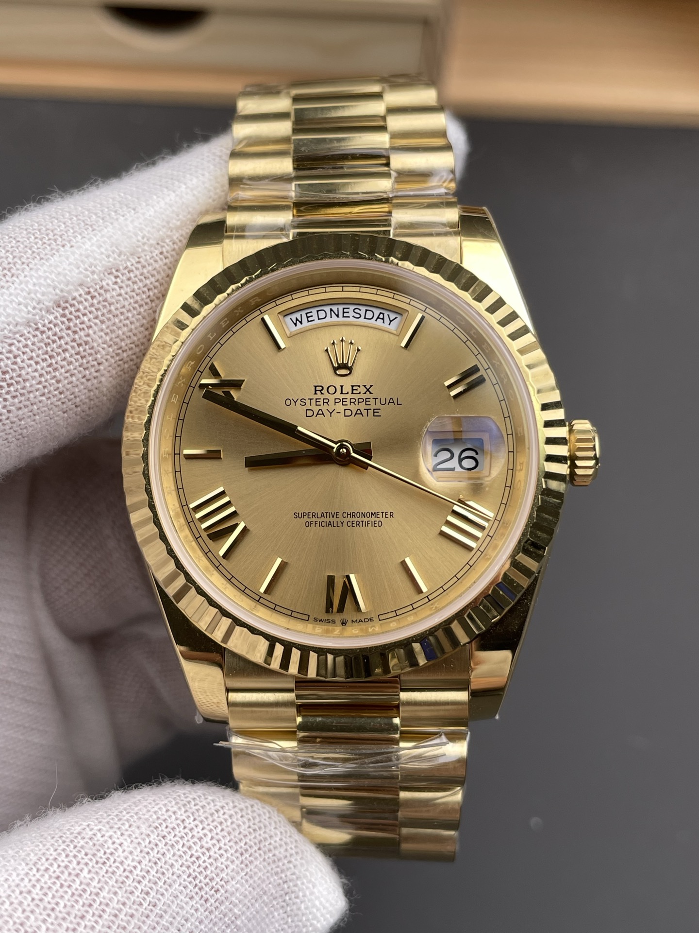 Rolex Day Date Presidential 18K Rose Gold Watch 40MM - Gold Dial 1:1 Mirror Quality(210g) - Super Clone Watch - view 3