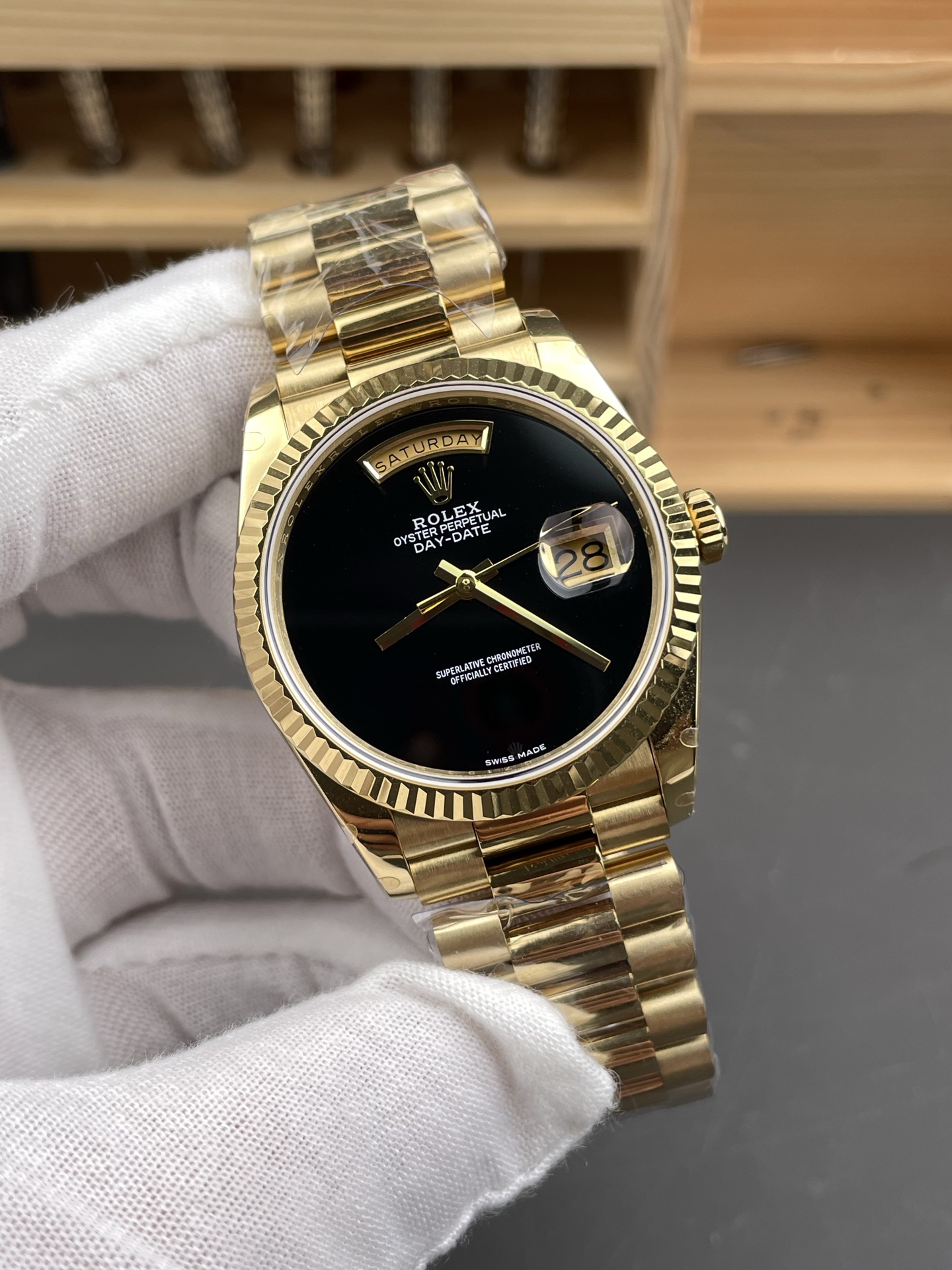 Rolex Day Date Presidential 18K Yellow Gold Watch 36MM - Black Dial 1:1 Mirror Quality - Super Clone Watch - view 4